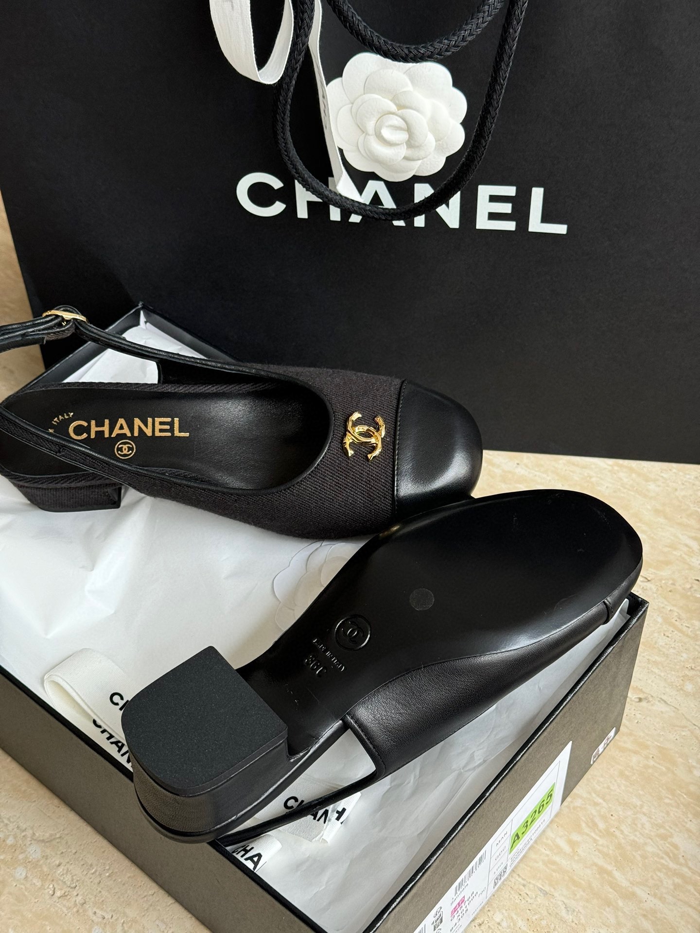 顶级版chanel24anewarrival小香家24手工坊slingback小方跟搭配小方头点缀烤漆双