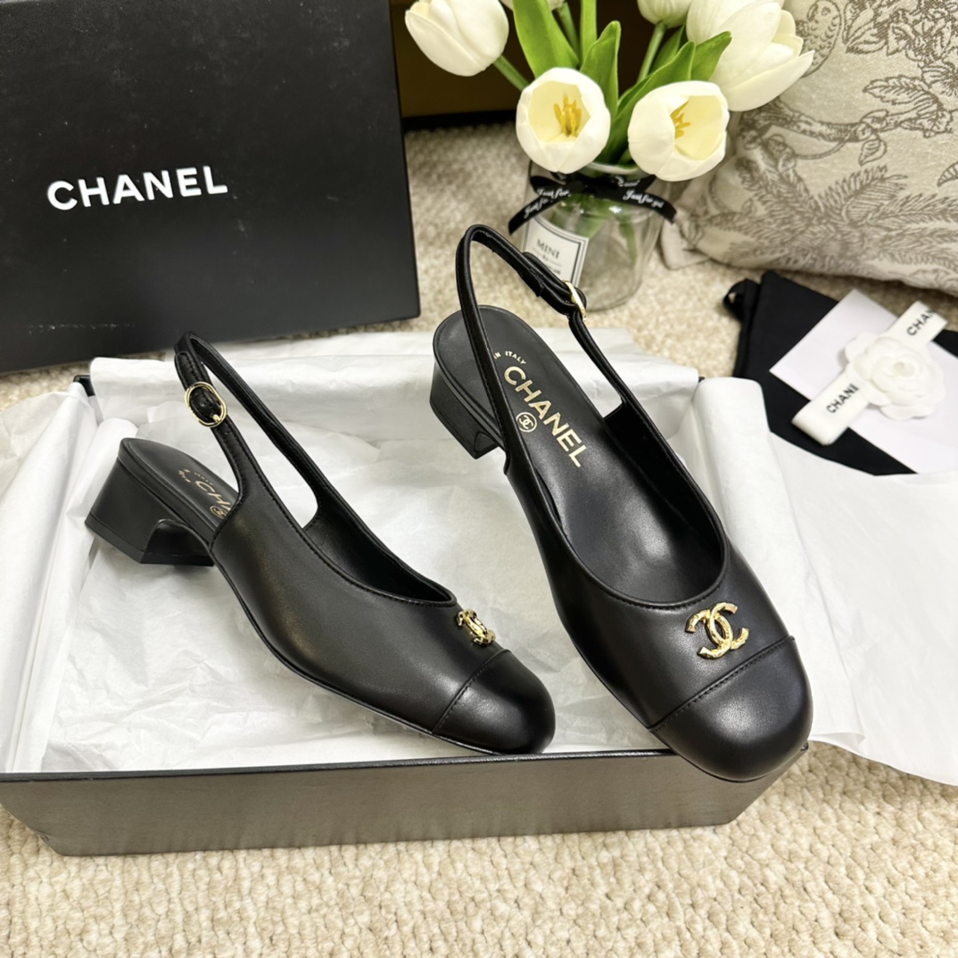 代购版chanel24anewarrival小香家24手工坊slingback小方跟搭配小方头点缀烤漆双