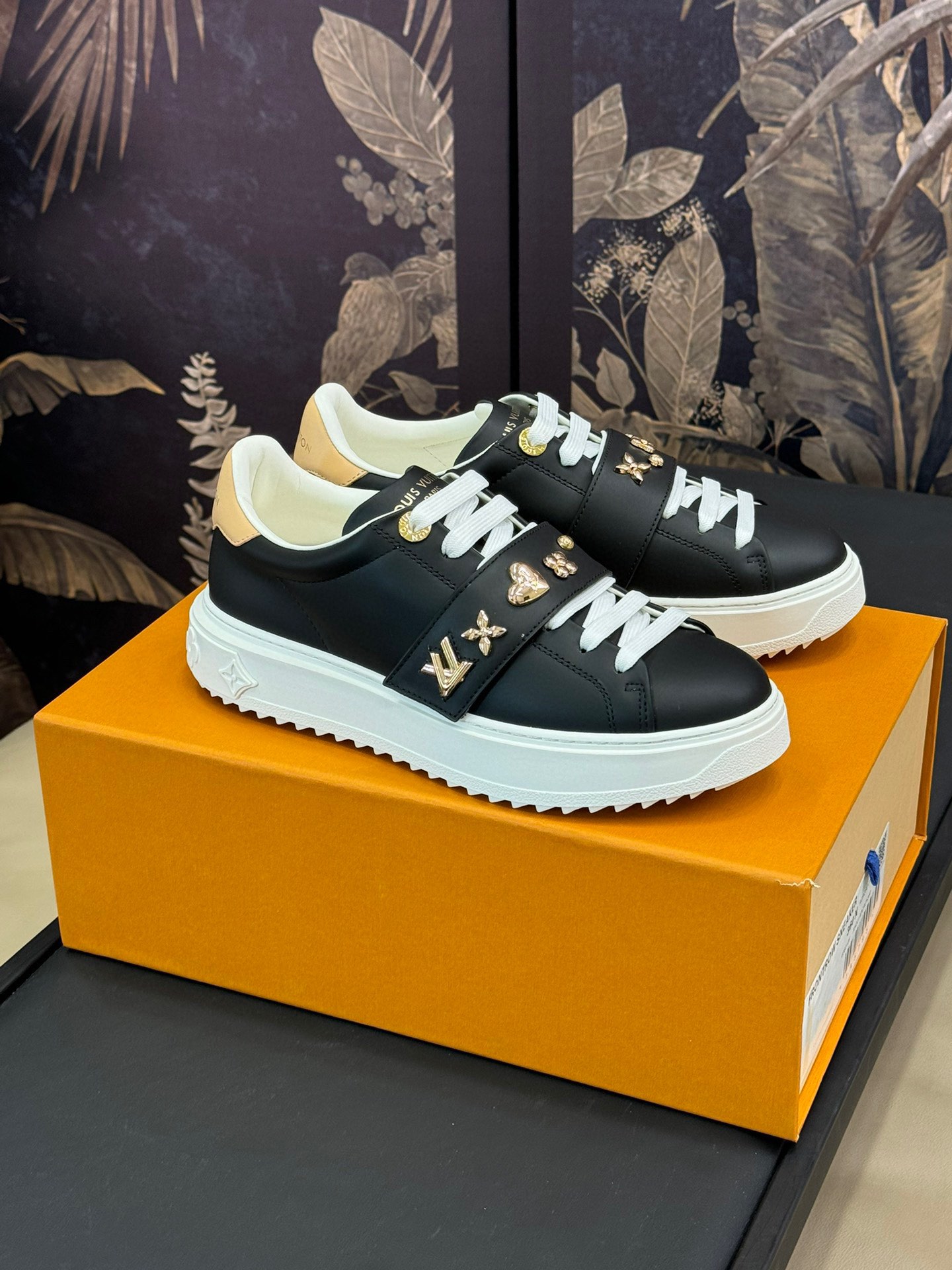 LOUIS VUITTON スニーカー シンプルでスタイリッシュ-ハイエンドバージョン