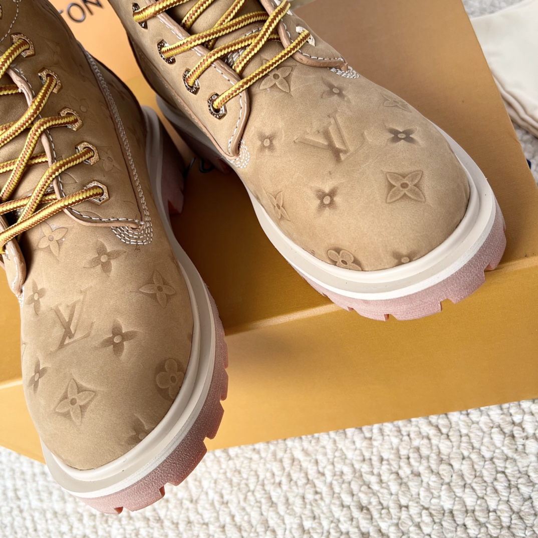 LV x Timberland 2024 Joint Series: Big Yellow Boots for Men and Women, Sizes 35-46. - 图片 8