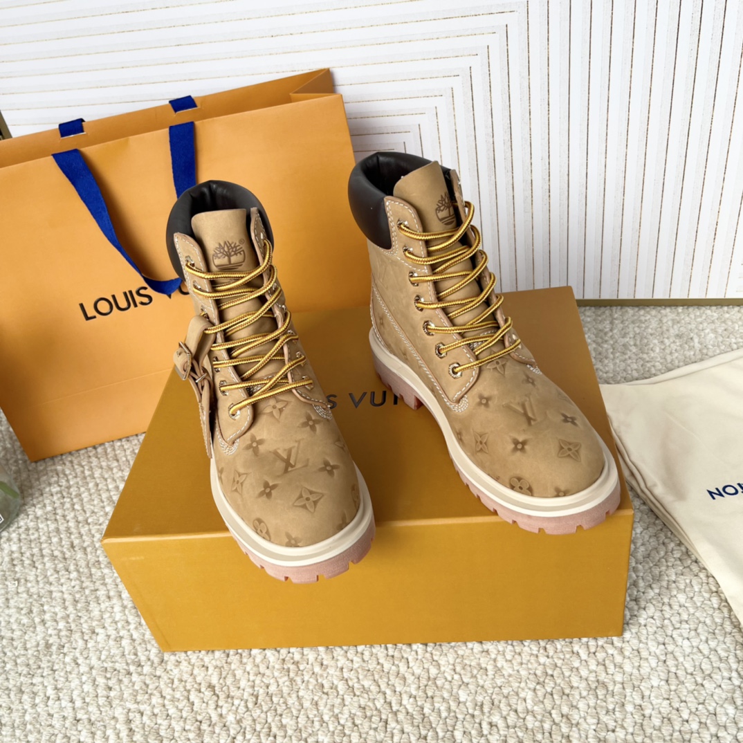 LV x Timberland 2024 Joint Series: Big Yellow Boots for Men and Women, Sizes 35-46.