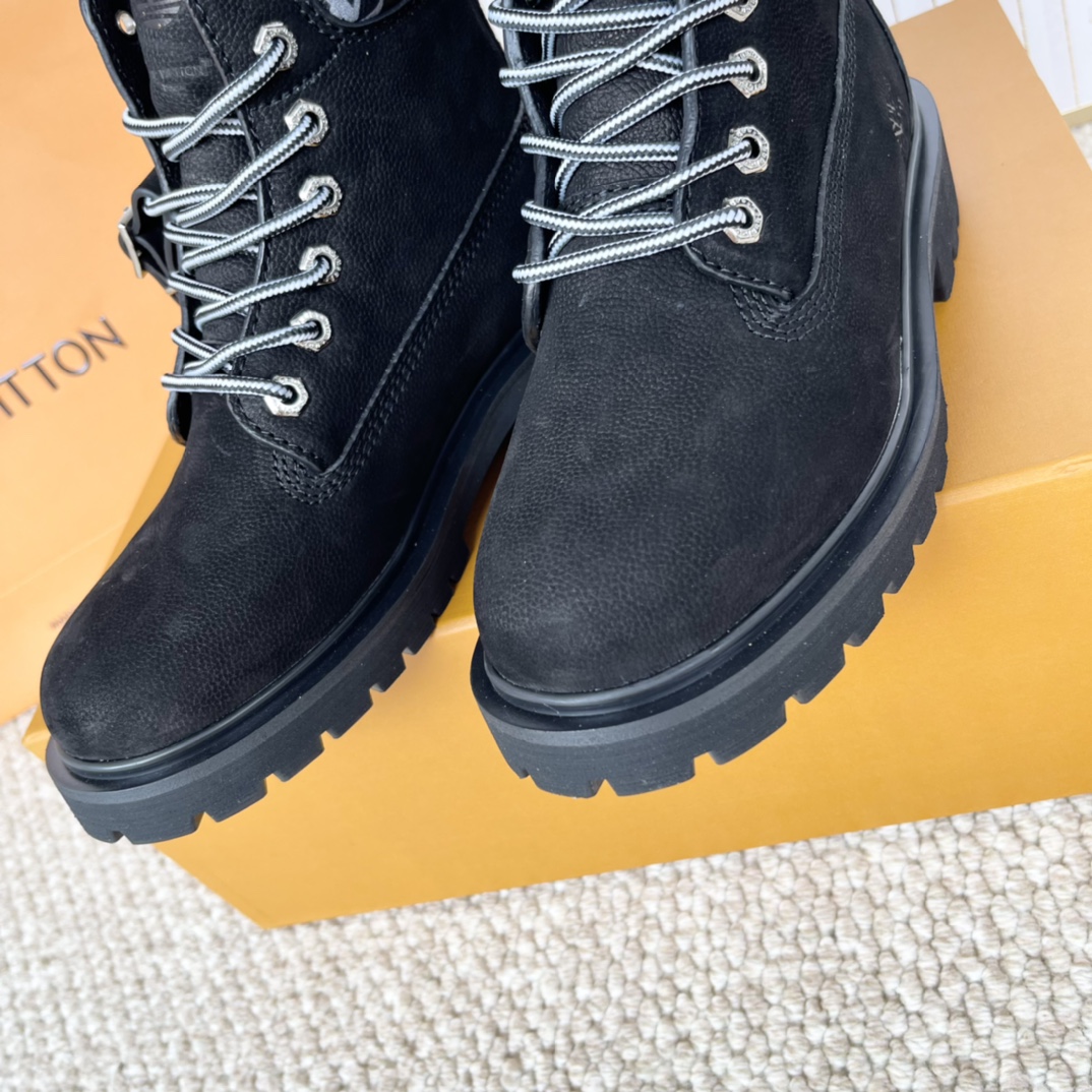 LV x Timberland 2024 Joint Series: Big Yellow Boots for Men and Women - 图片 7