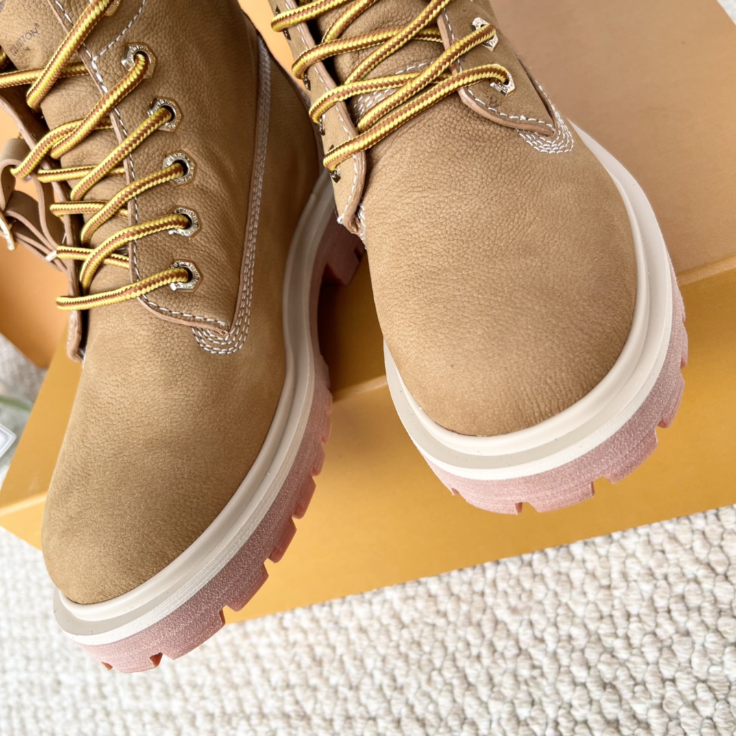 LV x Timberland 2024 Joint Series: Big Yellow Boots for Men and Women, Sizes 35-41 for Women and 39-46 for Men. - 图片 7