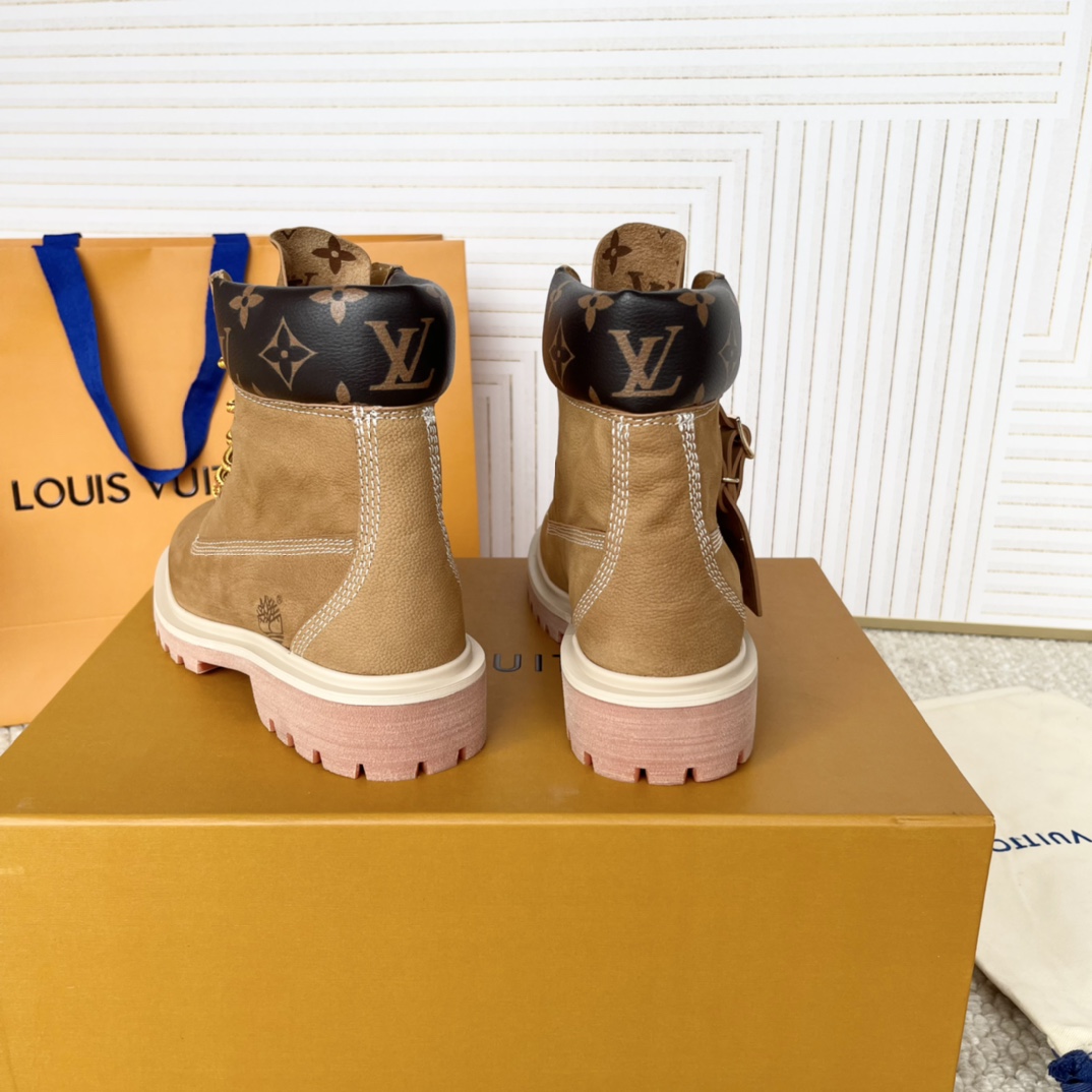 LV x Timberland 2024 Joint Series: Big Yellow Boots for Men and Women, Sizes 35-41 for Women and 39-46 for Men. - 图片 3