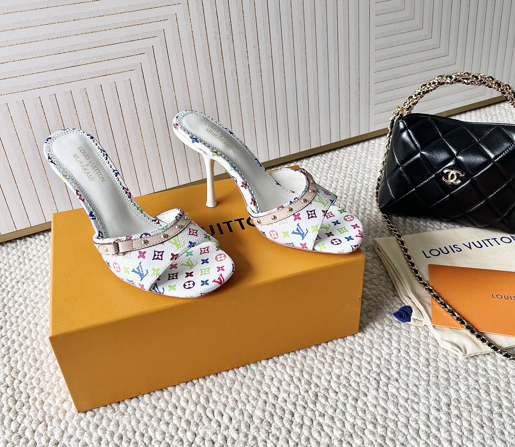 LOUIS VUITTON 凉鞋 简约时尚-顶级版本