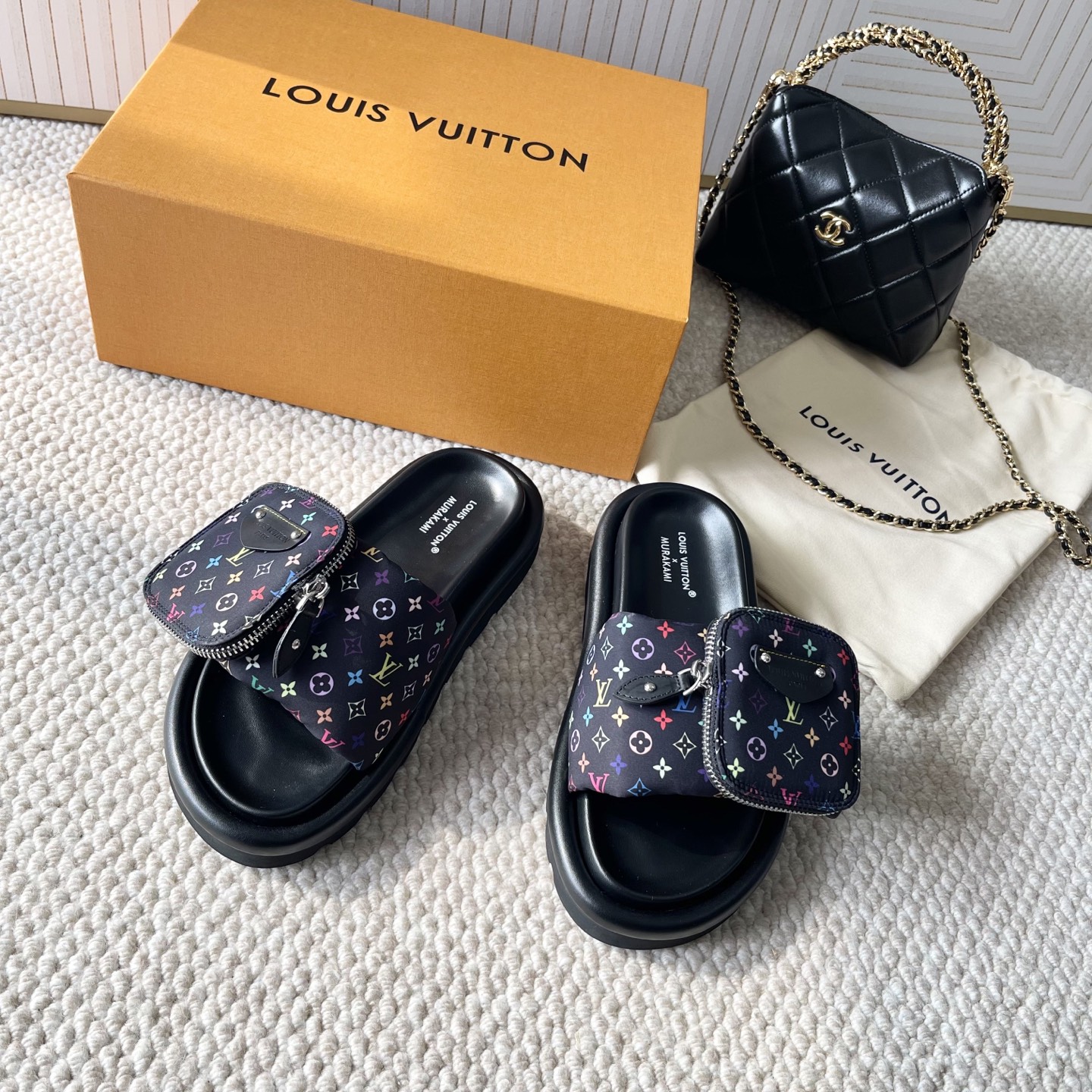 NO:259862,Purchase version LOUI* VUITTO* | L Donkey Brand 2025 new Murakami Takashi Sancai Velcro Bag Sandals Thick Sole Coin Wallet Slippers Size 35-39 Custom made 40.41.42, slippers, louis vuitton, louis vuitton, slippers, wallets19860909代购版 LOUI* VUITTO* | L驴牌2025年新款村上隆三彩魔术贴包包凉拖鞋 厚底零钱包拖鞋 码数 35-39订做40.41.42,拖鞋,louis vuitton,louis vuitton,slippers,wallets,Women's Shoes