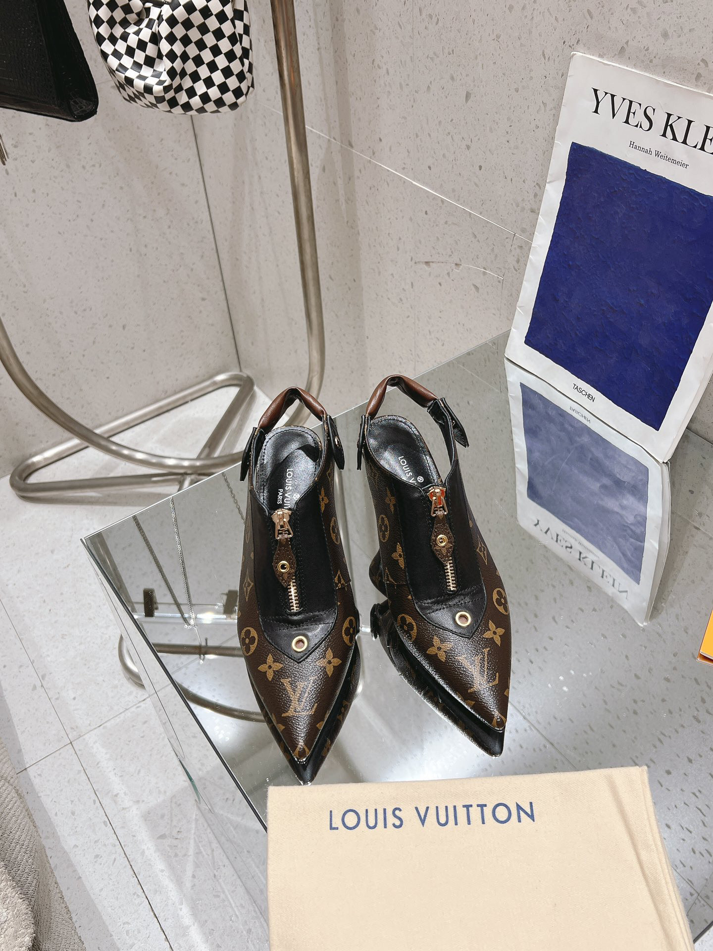 NO:231526,louis vuitto L donkey new style retro color-blocked pointed toe zipper high heels, back high heels sandals, heels height: 8cm, positive size: 35-39, customized 34.40.41.42, high heels, louis vuitton, louis vuitton, louis vuitton, sandals, high heels19860909louis vuitto L驴家 新款 复古拼色尖头拉链高跟鞋 后空高跟凉鞋 跟高:8cm 正码:35-39订做34.40.41.42,高跟鞋,louis vuitton,louis vuitton,louis vuitton,sandals,high heels,Women's Shoes