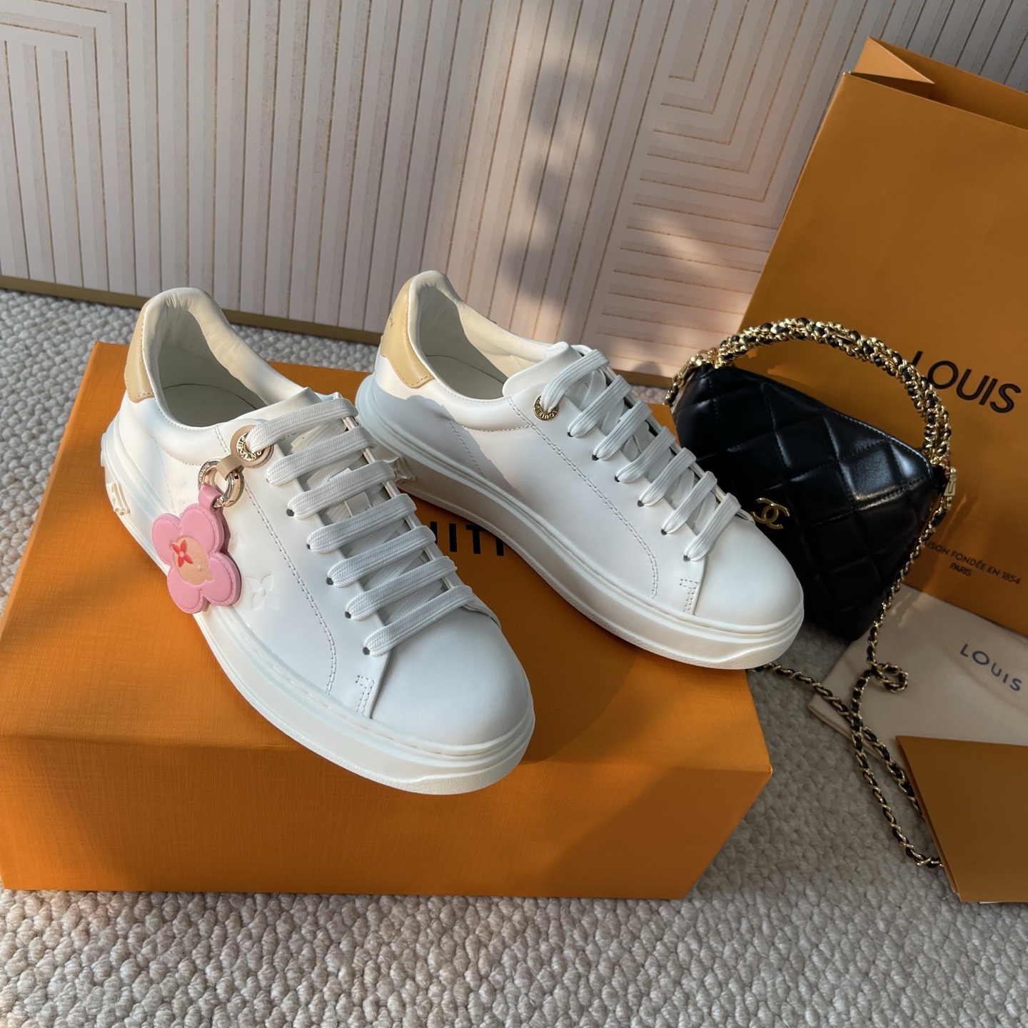 LOUIS VUITTON sneakers minimalistisch en modieus - premium versie