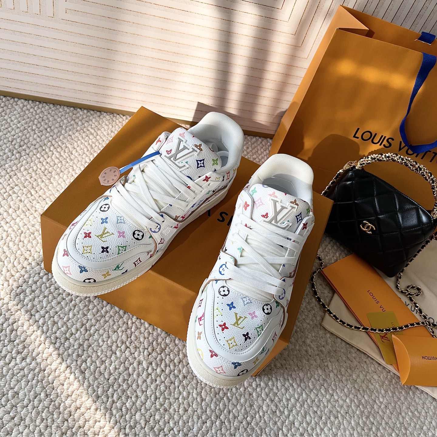 LOUIS VUITTON sneakers minimalistisch en modieus - premium versie
