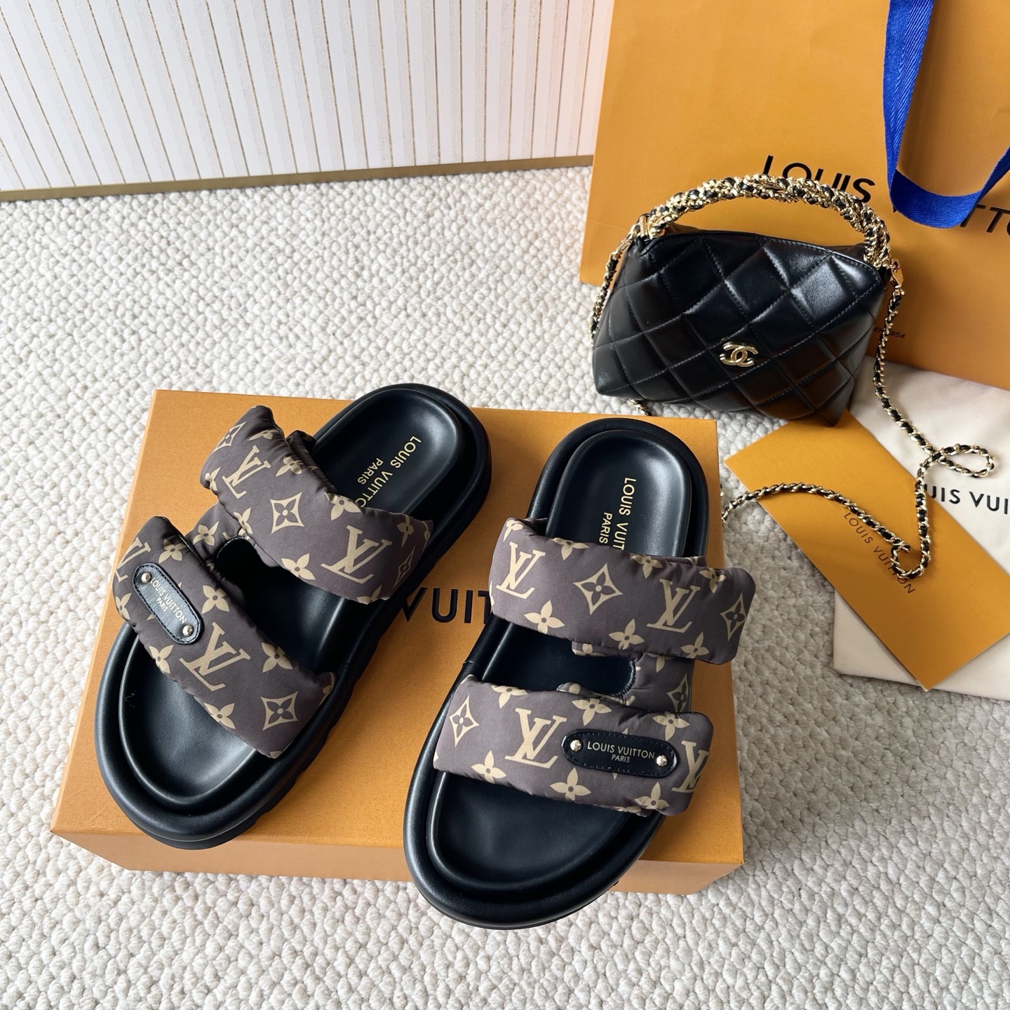 LOUIS VUITTON ユニセックスサンダル シンプルでスタイリッシュ-ハイグレードバージョン