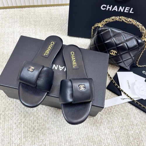 Chanel 2025 New Lambskin Leather Flat Bread Women's Sandals 1 Chanel 2025 New Lambskin Leather Flat Bread Women's Sandals