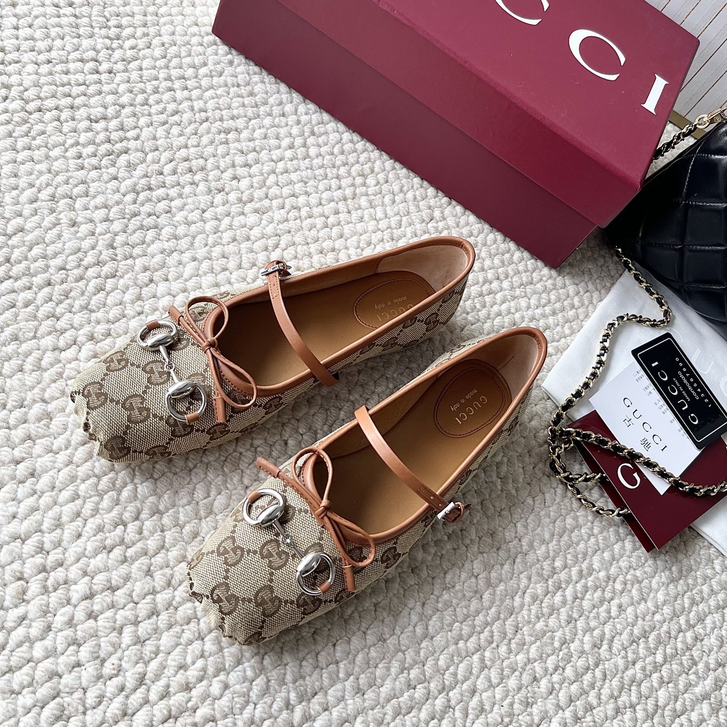 NO:389332,Gucci Horsebit series catwalk style GG home horseshoe buckle ballet shoes Upper: cowhide/jacquard cloth/sheepskin lining/real leather sole Correct size: 35-39 Custom made 40.41.42, single shoes, gucci, gucci, cowhide, sheepskin19860909Gucci 古奇 Horsebit系列走秀款 GG家马蹄扣芭蕾舞鞋 鞋面:牛皮/提花布/羊皮内里/真皮底 正码:35-39订做40.41.42,单鞋,gucci,gucci,cowhide,sheepskin,Women's Shoes