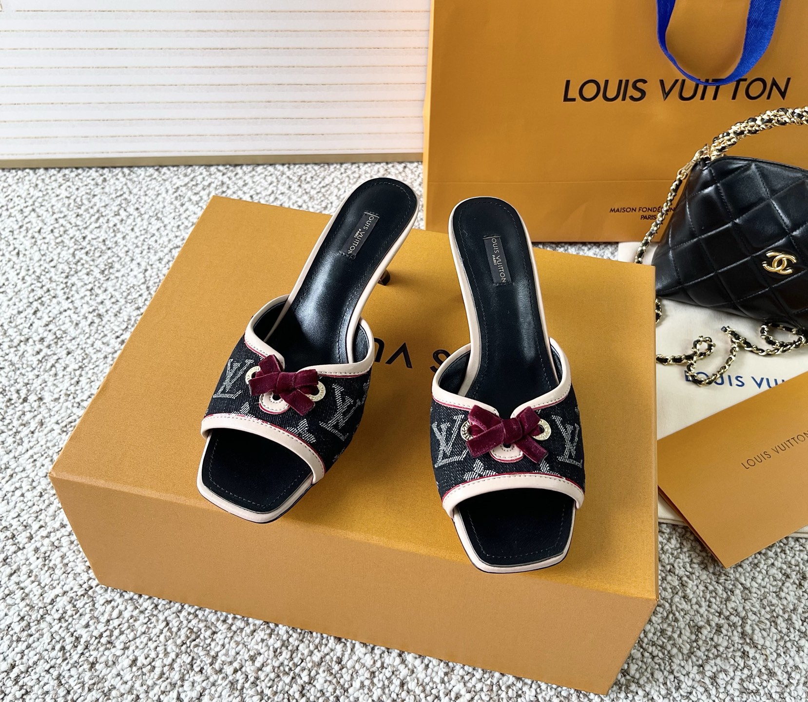 LOUIS VUITTON 샌들 심플하고 세련된 - 최상위 버전