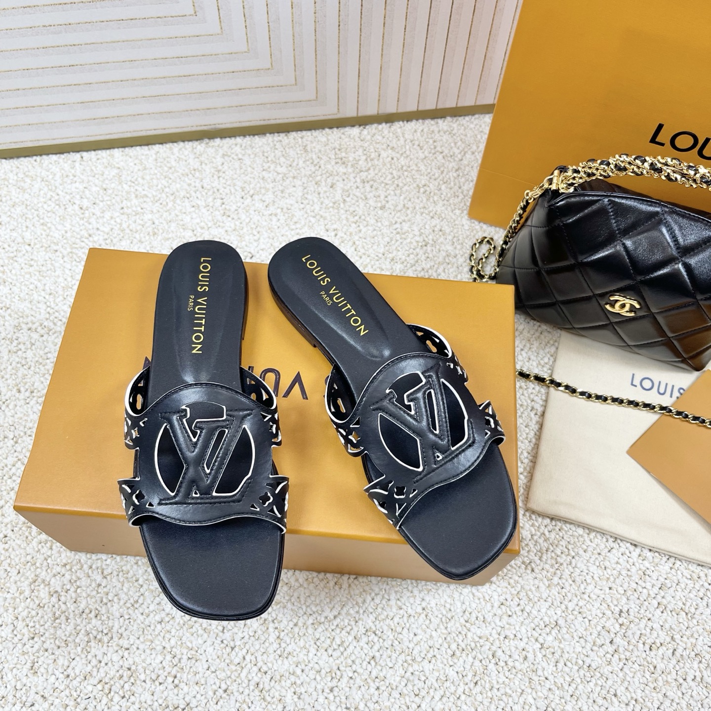 LOUIS VUITTON  Ажурныя шлёпанцы  Модныя і камфортныя-Топ-версія