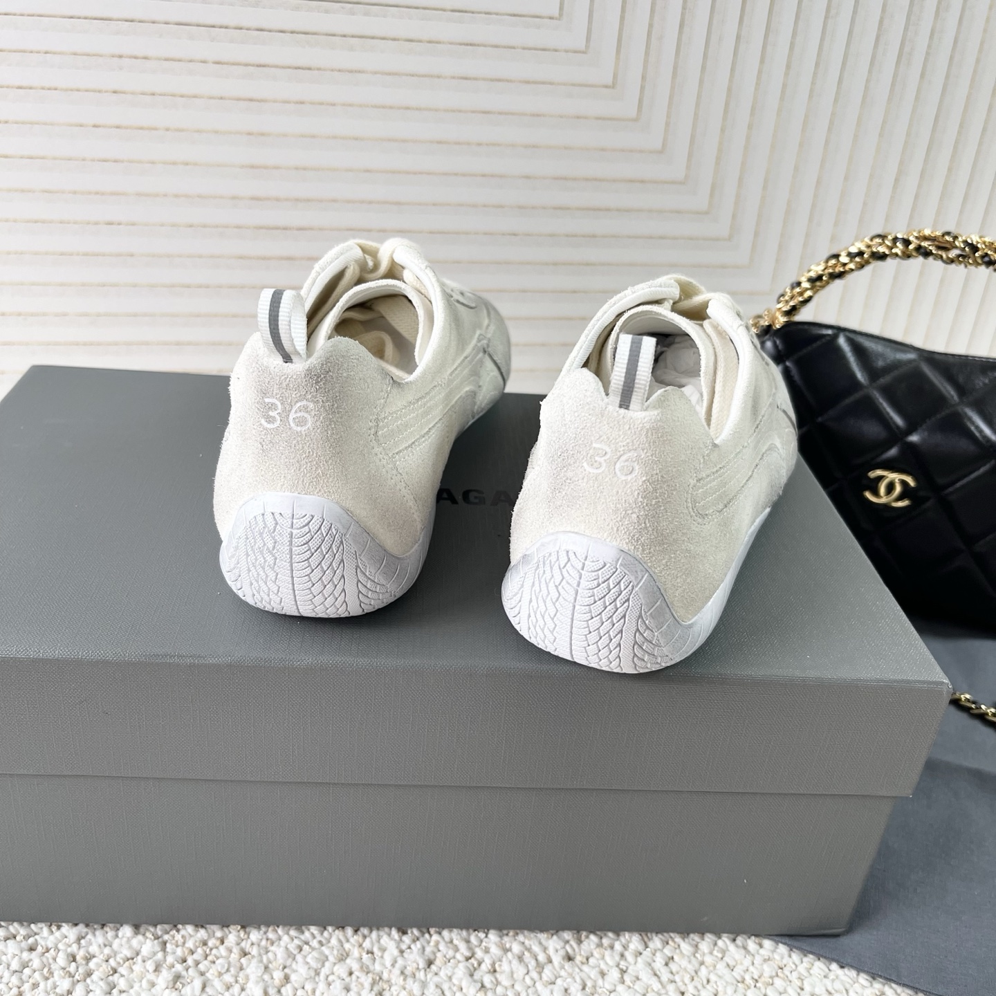 “Balenciaga Paris X Puma 2025 Car Racing & Leisure Shoes Collection with 675 Options” - 图片 4