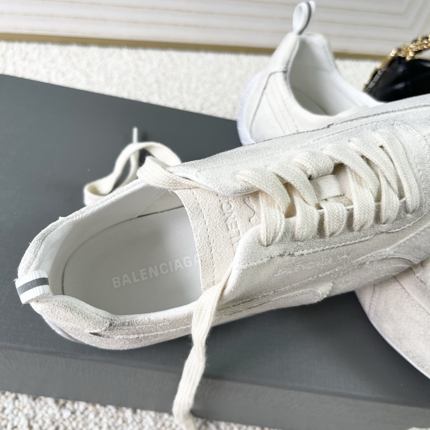 “Balenciaga Paris X Puma 2025 Car Racing & Leisure Shoes Collection with 675 Options” - 图片 7