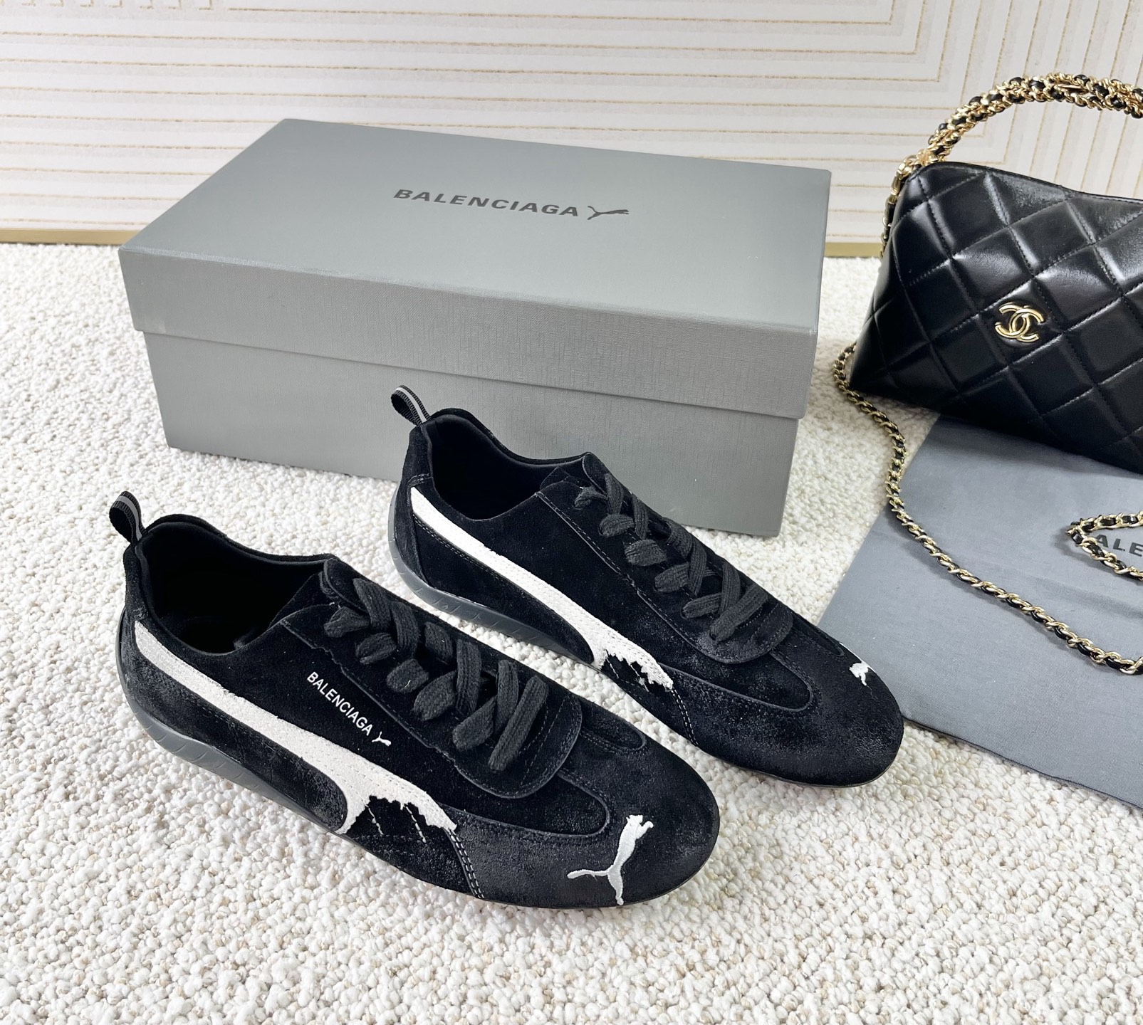 “Balenciaga Paris X Puma Collaboration: 2025 Car Racing and Leisure Shoe Collection” - 图片 4