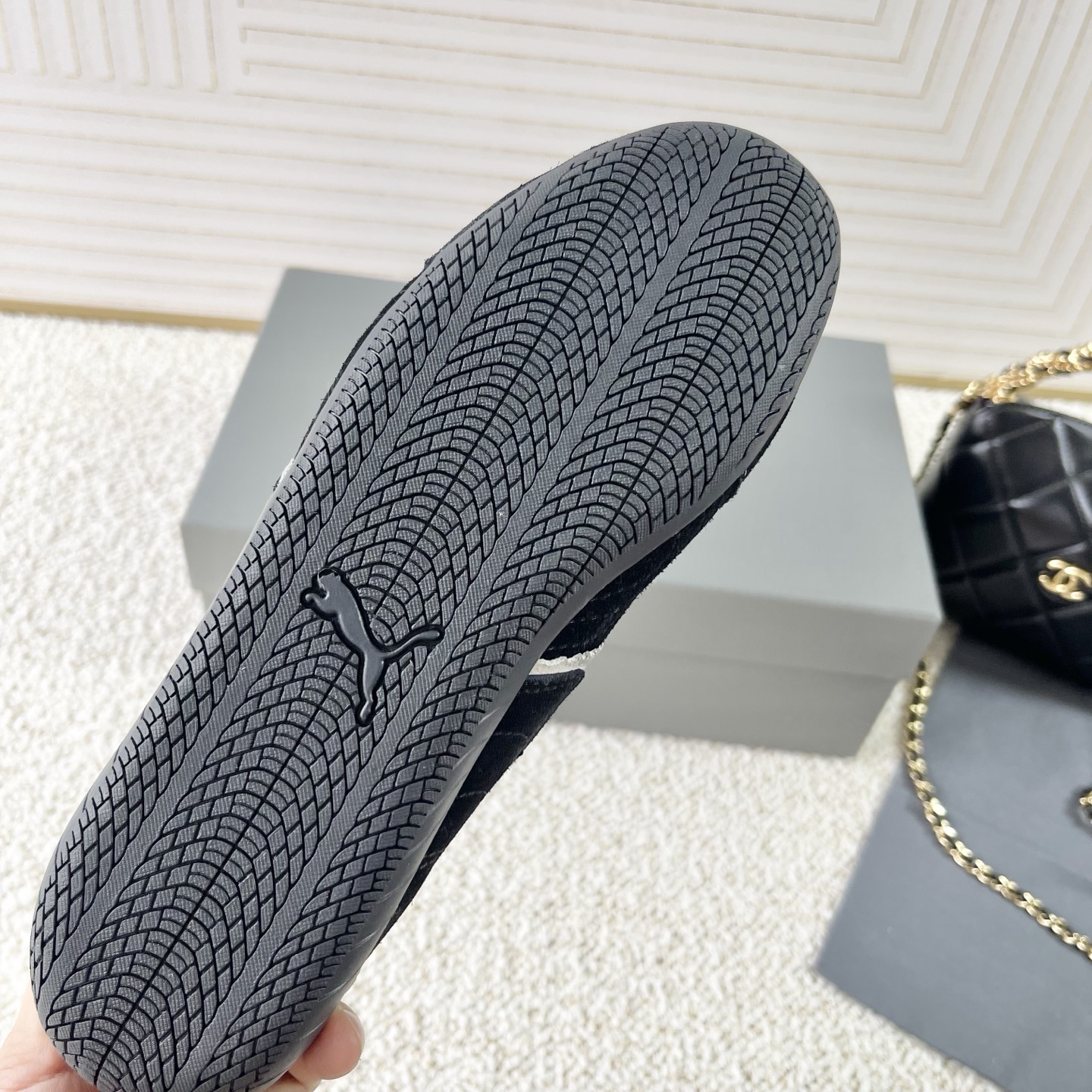 “Balenciaga Paris X Puma Collaboration: 2025 Car Racing and Leisure Shoe Collection” - 图片 9