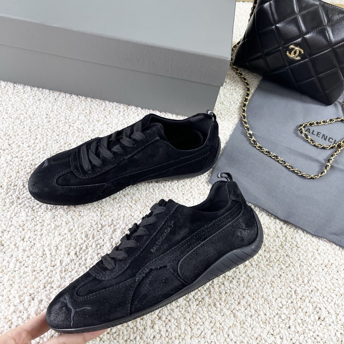 “Balenciaga Paris X Puma 2025 Car Racing & Leisure Shoe Collection Launch” - 图片 5