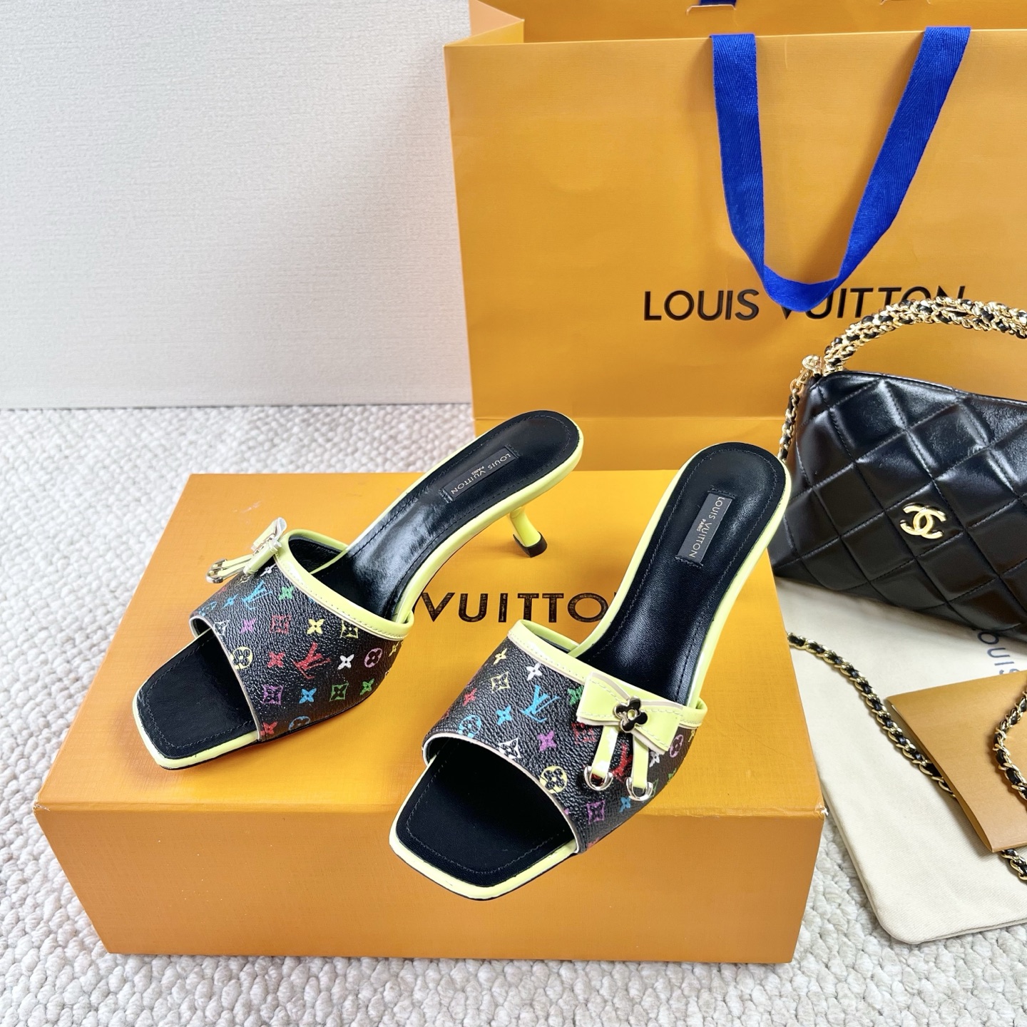 LOUIS VUITTON 빈티지 스타일 리본 키튼힐 샌들 슬리퍼 정교하고 우아함-최상급 버전