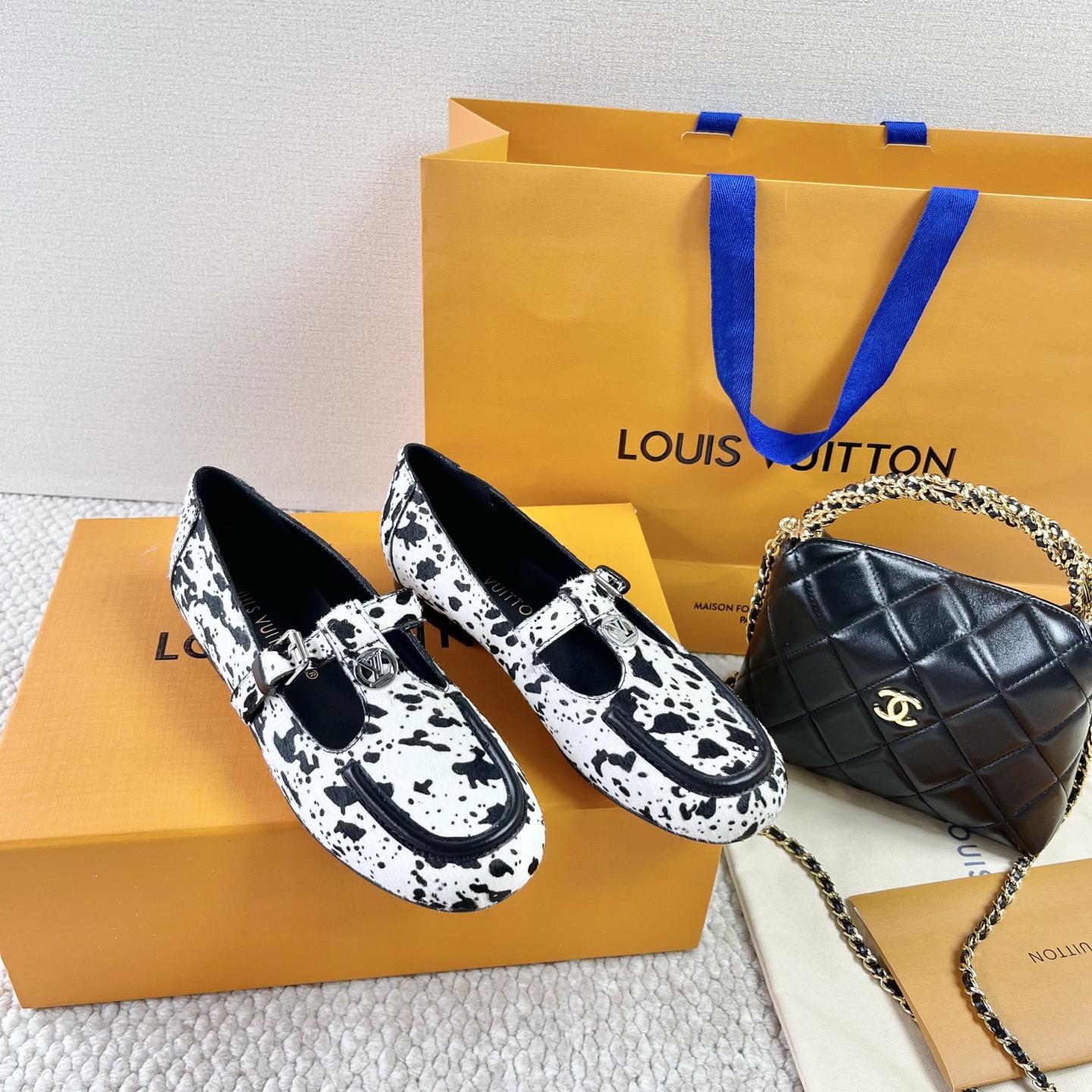 LOUIS VUITTON Mary Jane shoes - simple and stylish - premium version