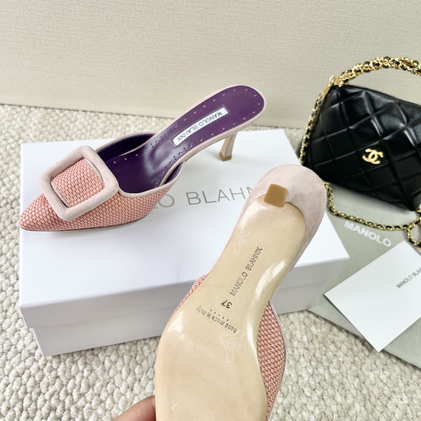 Luxurious Italian Sheepskin Footwear by Manolo Blahnik: Latest Collection Overview - 图片 8