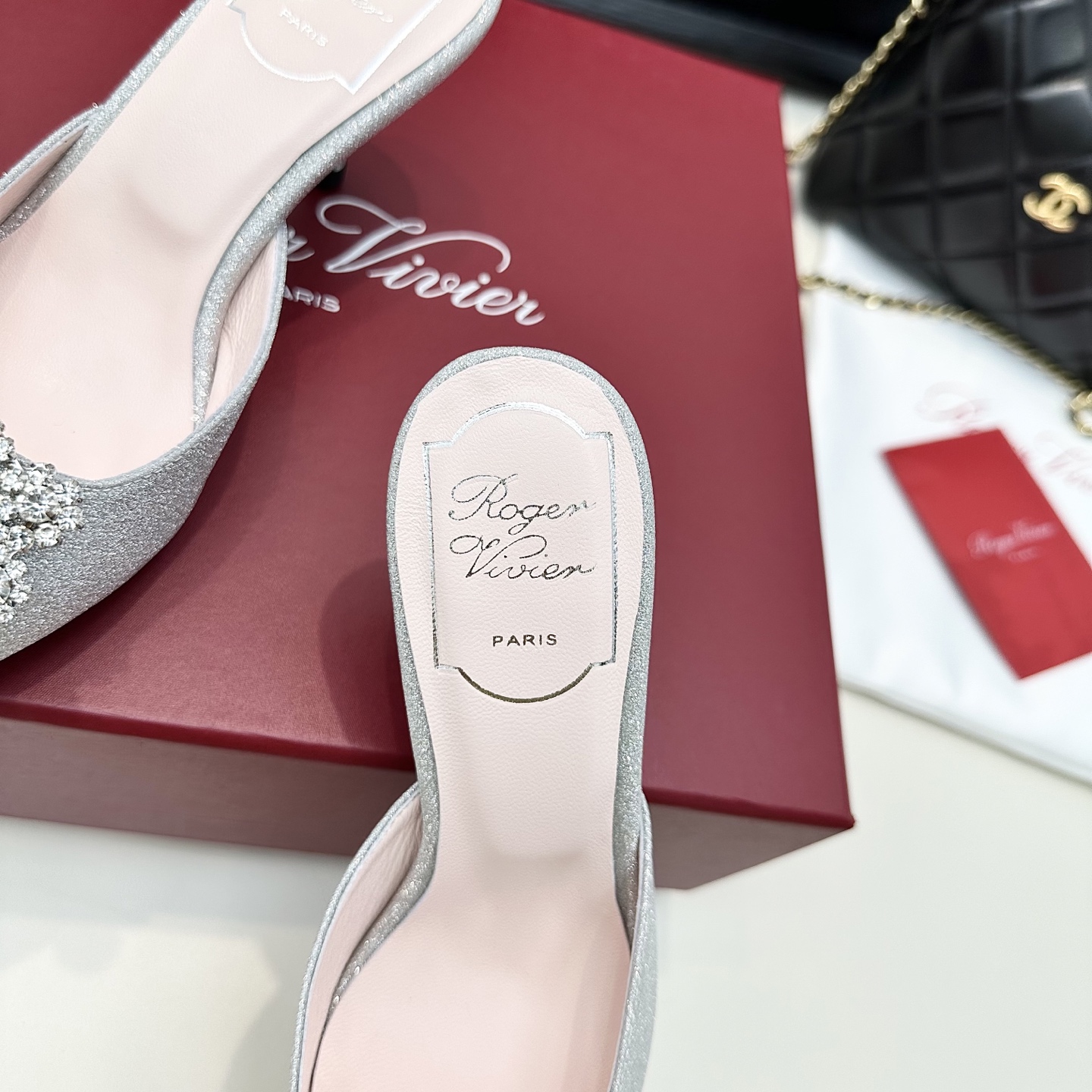 Luxurious Roger Vivier Efflorescence Muller Silk Shoes for Special Events - 图片 8