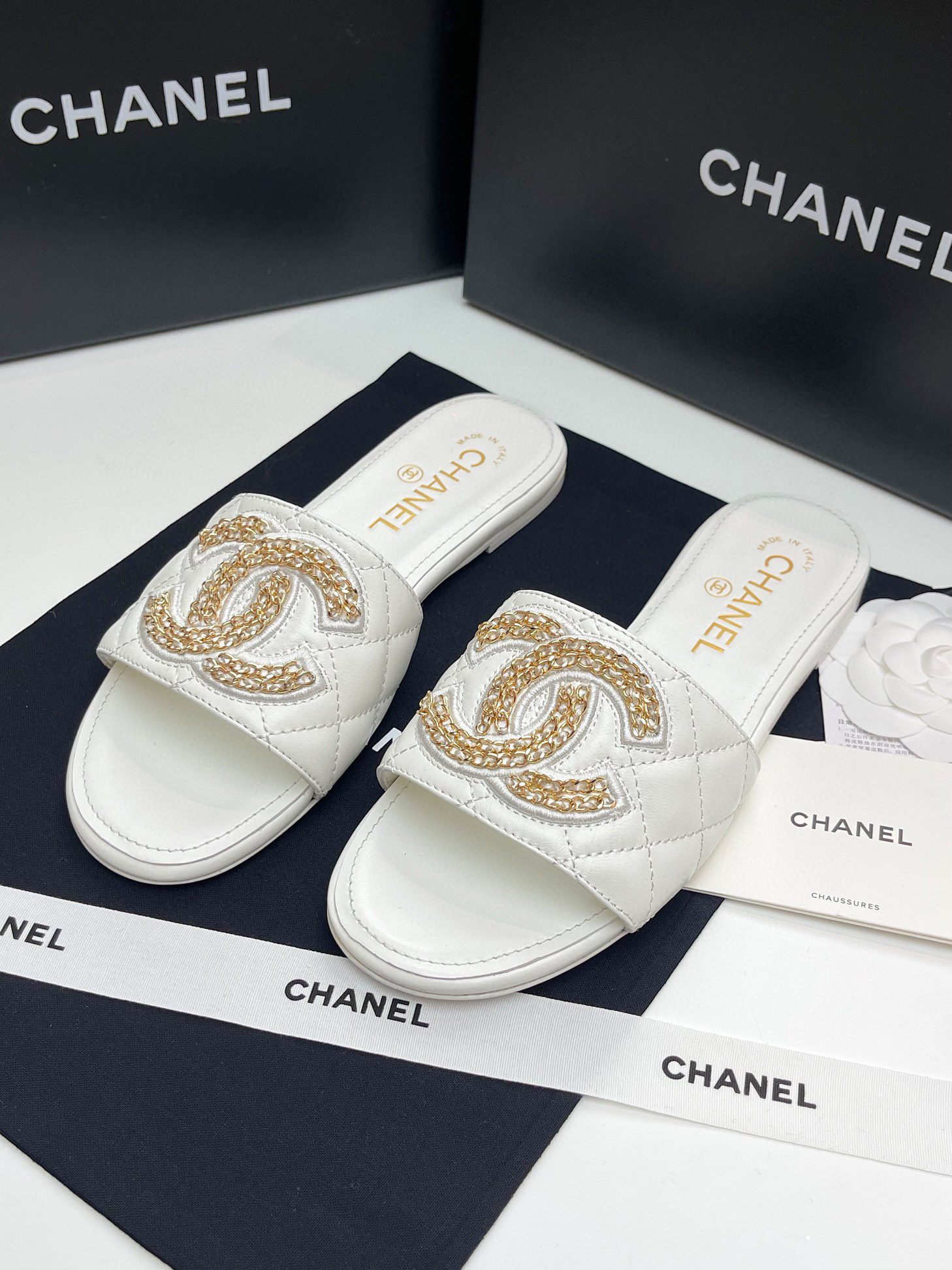 Chanel Chanel 25.o nuevo modelo Xiaoxiang sandalias planas con cadena doble C Número de tamaño: 35-39 (40 y 41 hechos a…