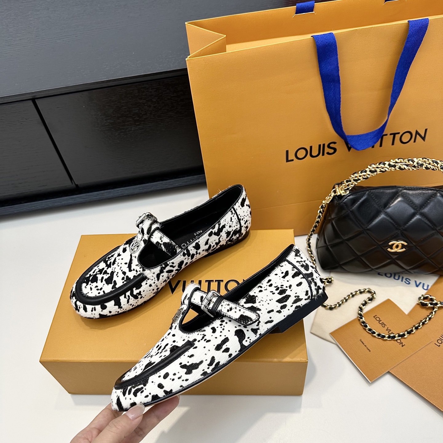 “Summer New T with Mammy Mary Jane Shoes Available in Sizes 34, 40, 41” - 图片 3