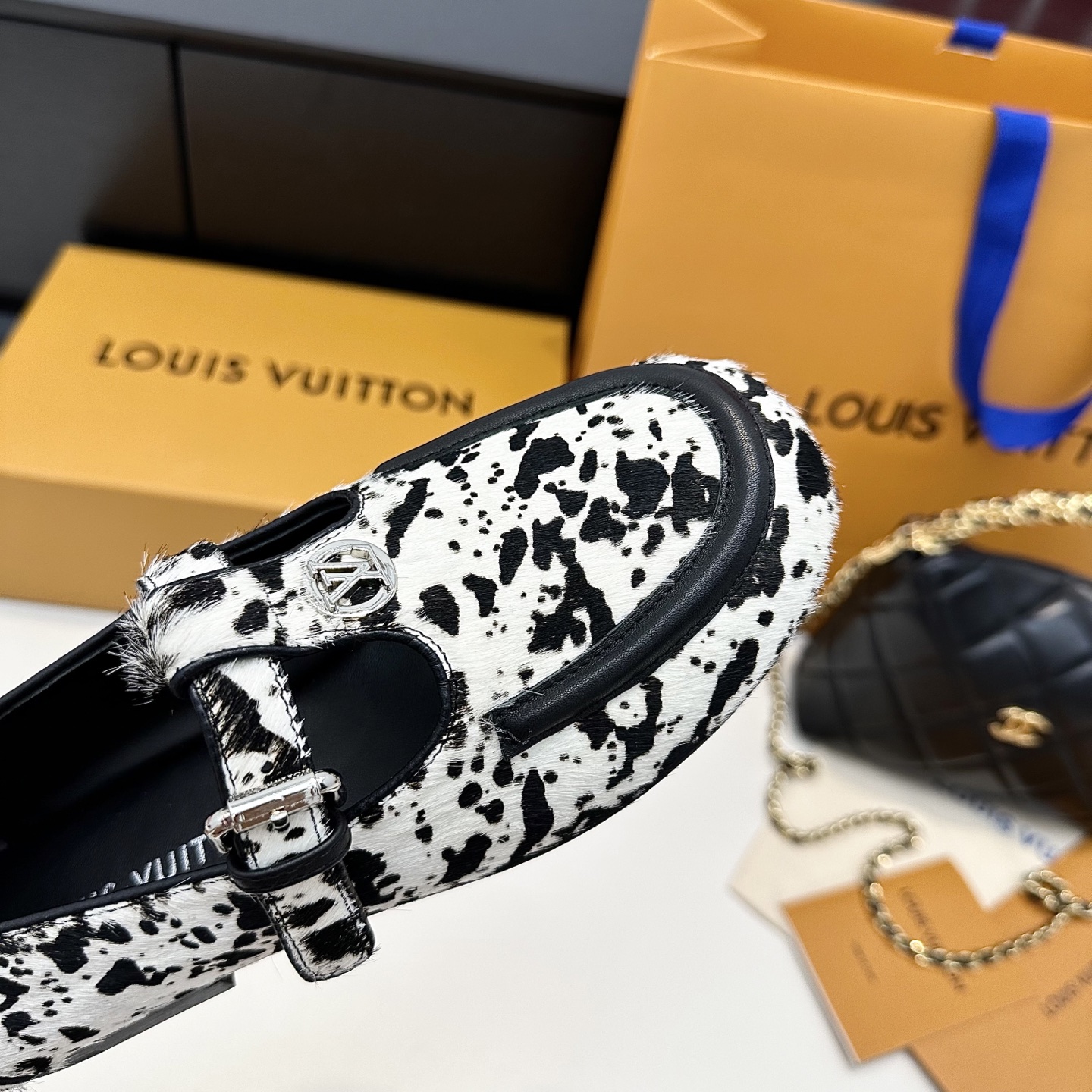 “Summer New T with Mammy Mary Jane Shoes Available in Sizes 34, 40, 41” - 图片 7