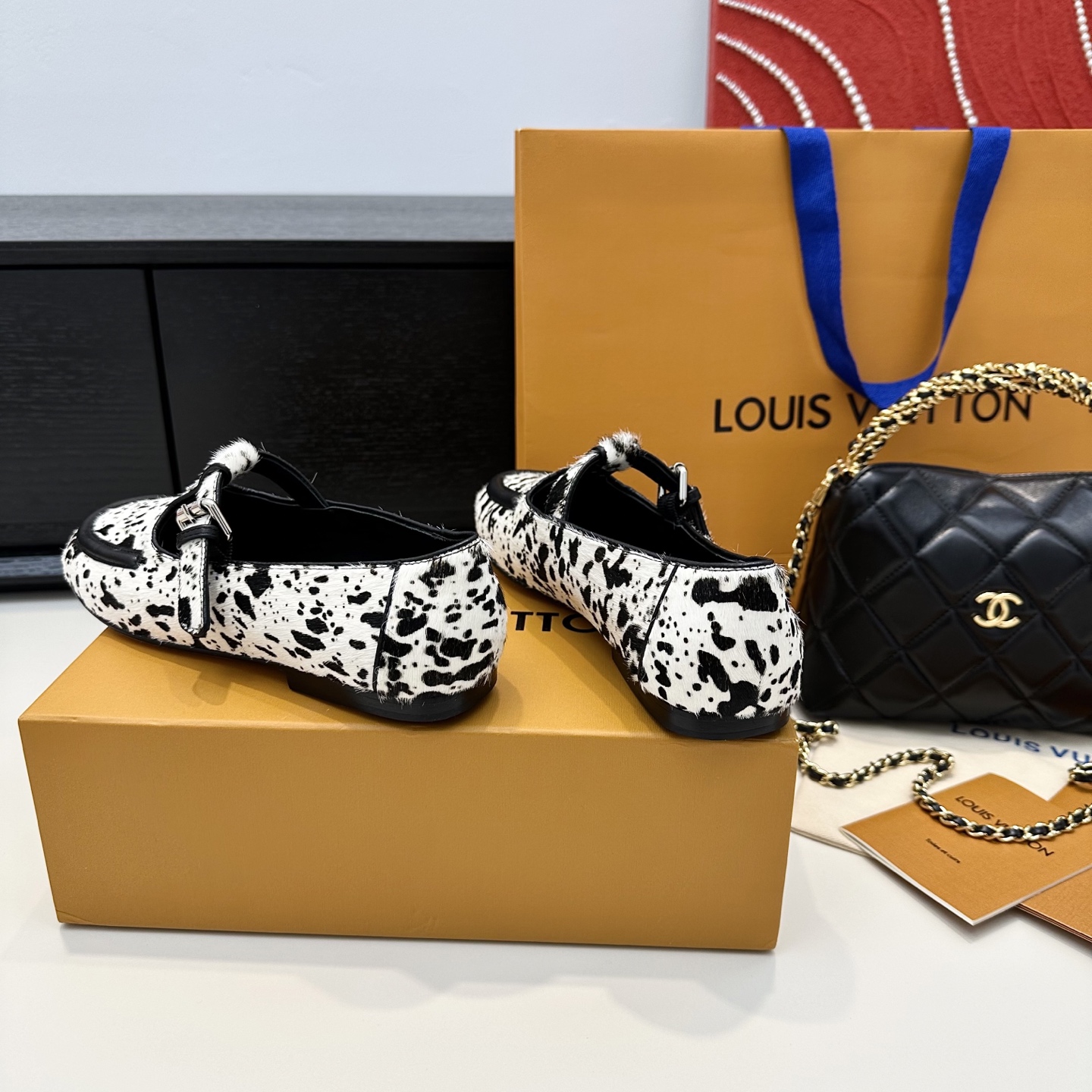 “Summer New T with Mammy Mary Jane Shoes Available in Sizes 34, 40, 41” - 图片 4