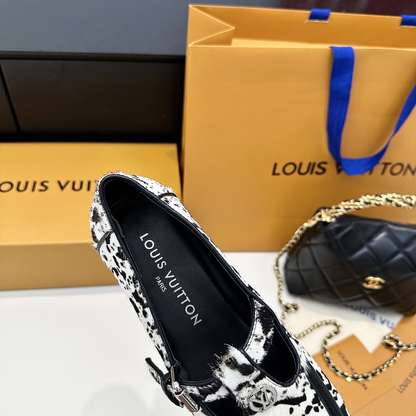 “Summer New T with Mammy Mary Jane Shoes Available in Sizes 34, 40, 41” - 图片 6