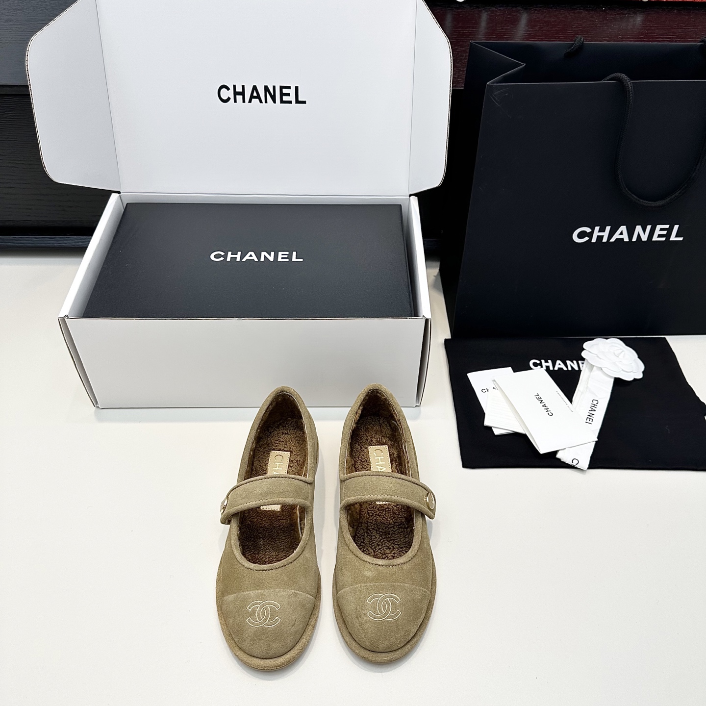 Chanel Chanel 25.o nuevo estilo Zapatos planos Mary Jane integrados con piel Xiaoxiangjia, forro de lana, suela de cuer…