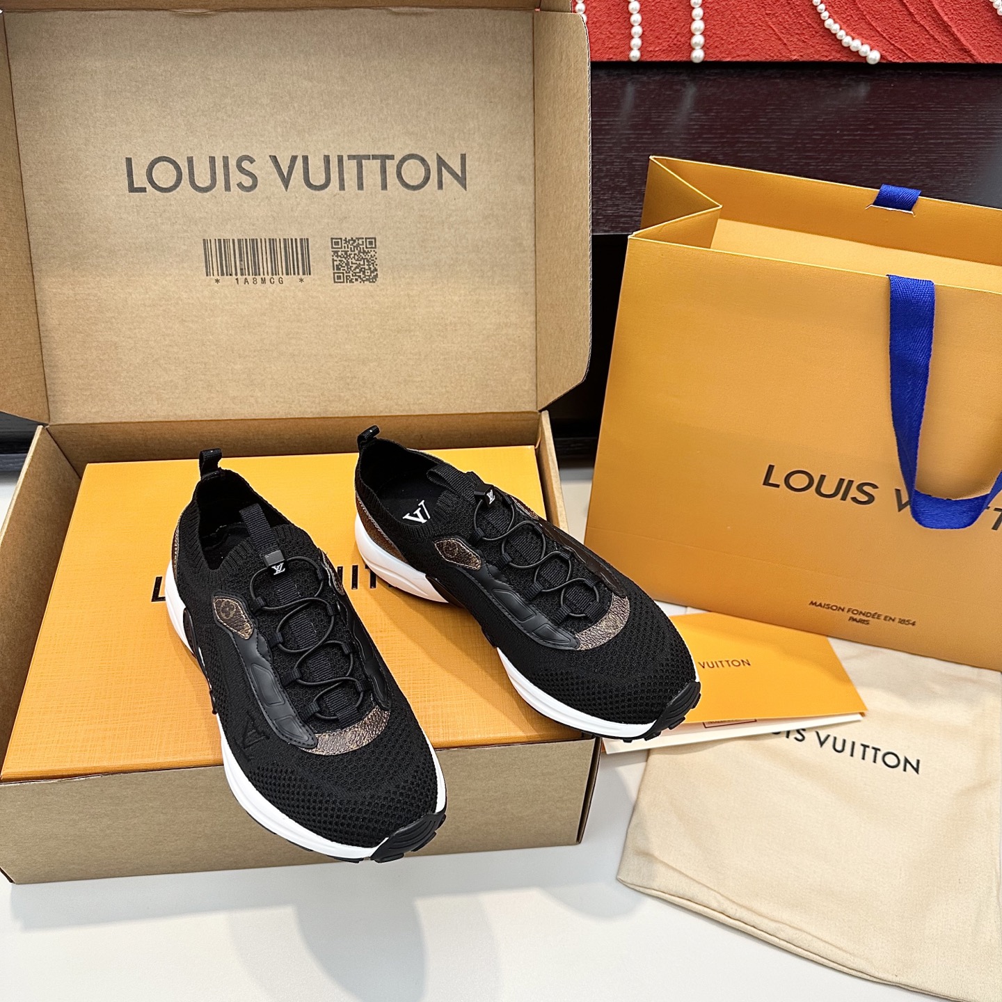 LOUIS VUITTON sneakers minimalistisch en modieus - premium versie