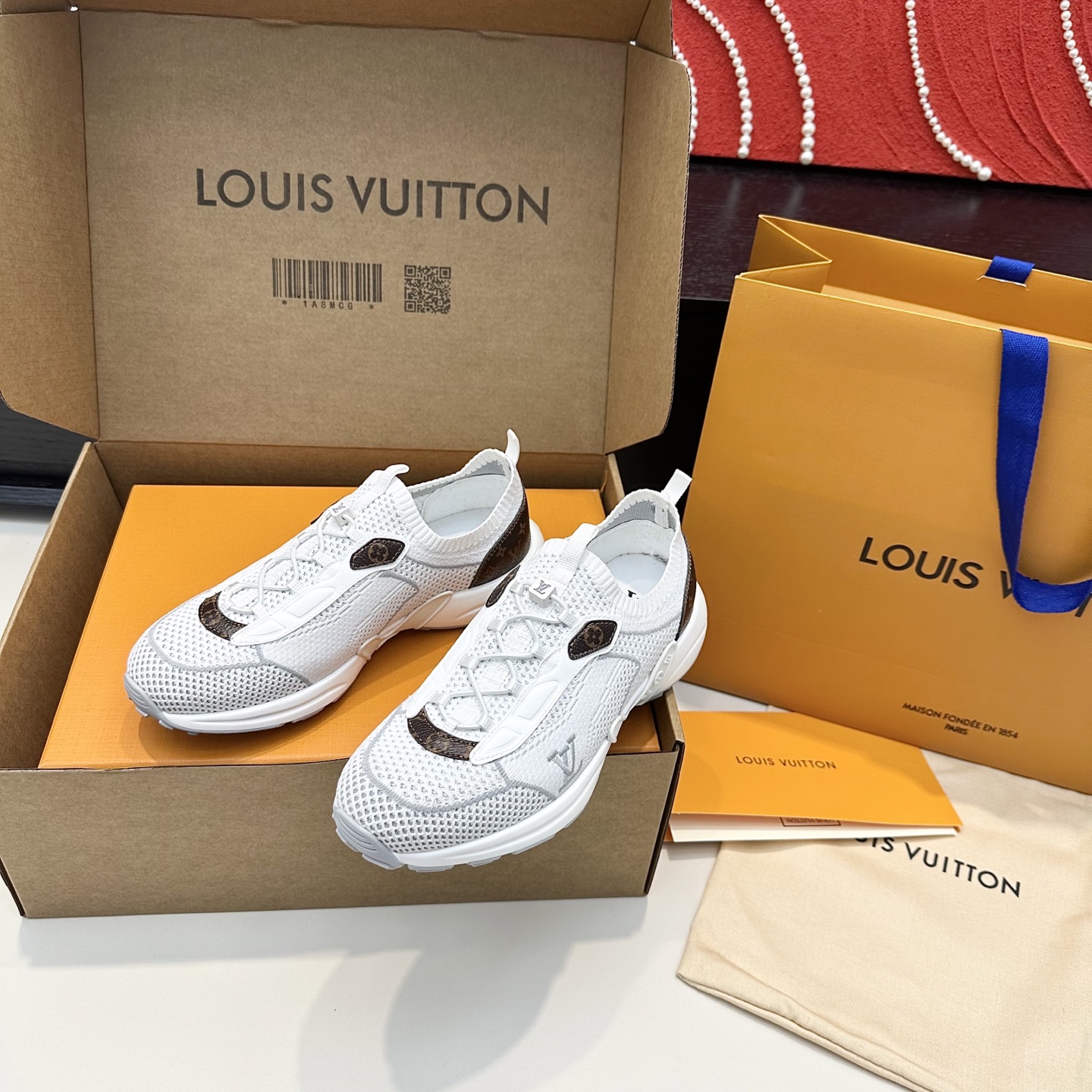 LOUIS VUITTON sneakers minimalistisch en modieus - premium versie