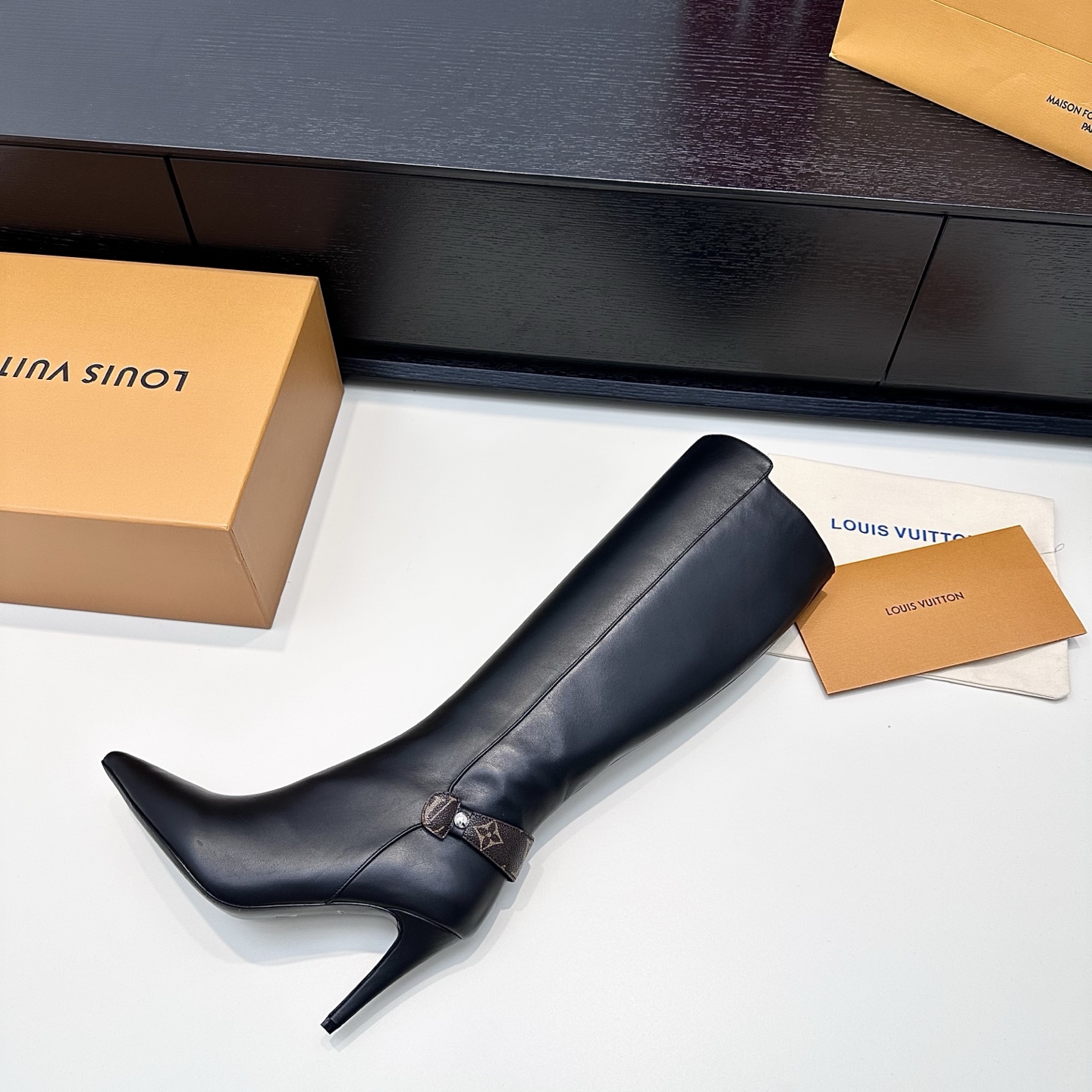 LOUIS VUITTON Bottes élégantes et modernes - Version premium