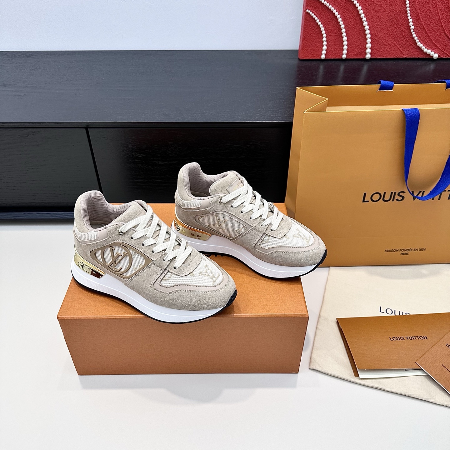 LOUIS VUITTON sneakers minimalistisch en modieus - premium versie