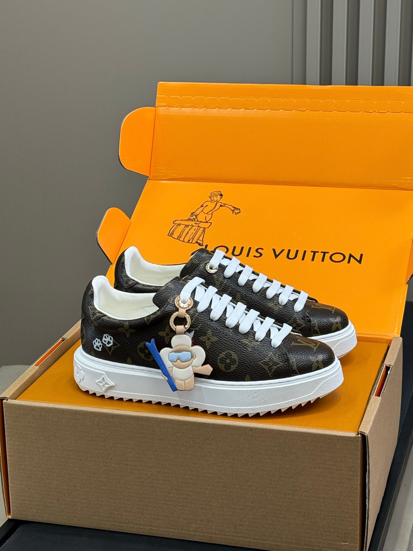 LOUIS VUITTON sneakers minimalistisch en modieus - premium versie