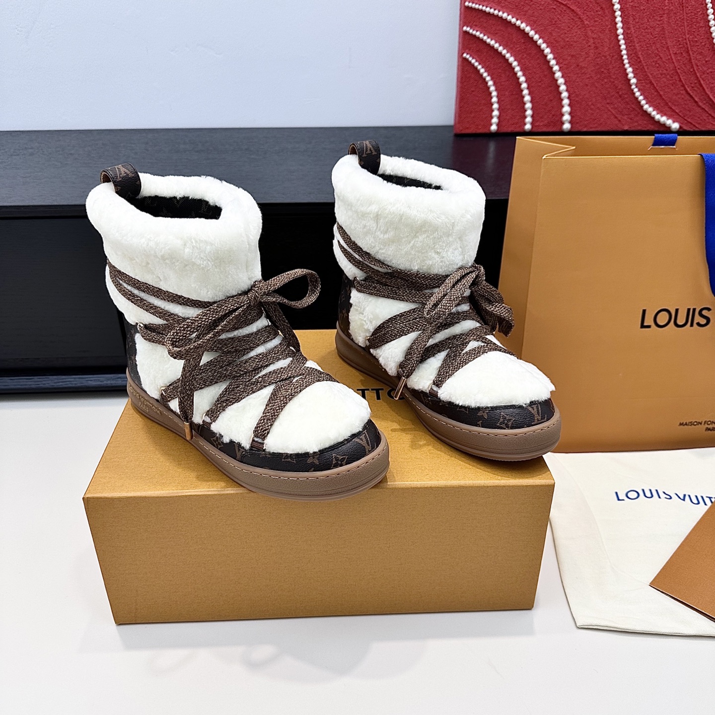 LOUIS VUITTON Boots Simple and Stylish - Premium Version