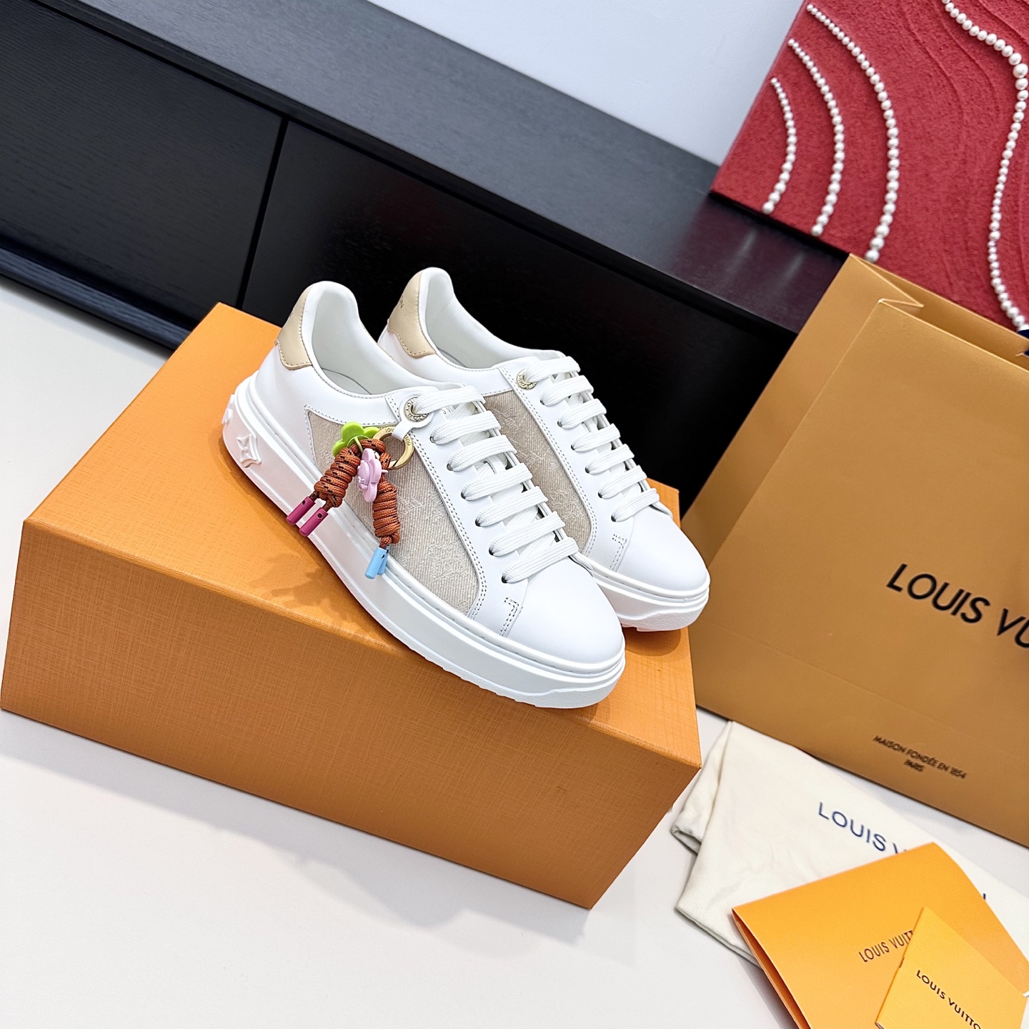 LOUIS VUITTON sneakers minimalistisch en modieus - premium versie