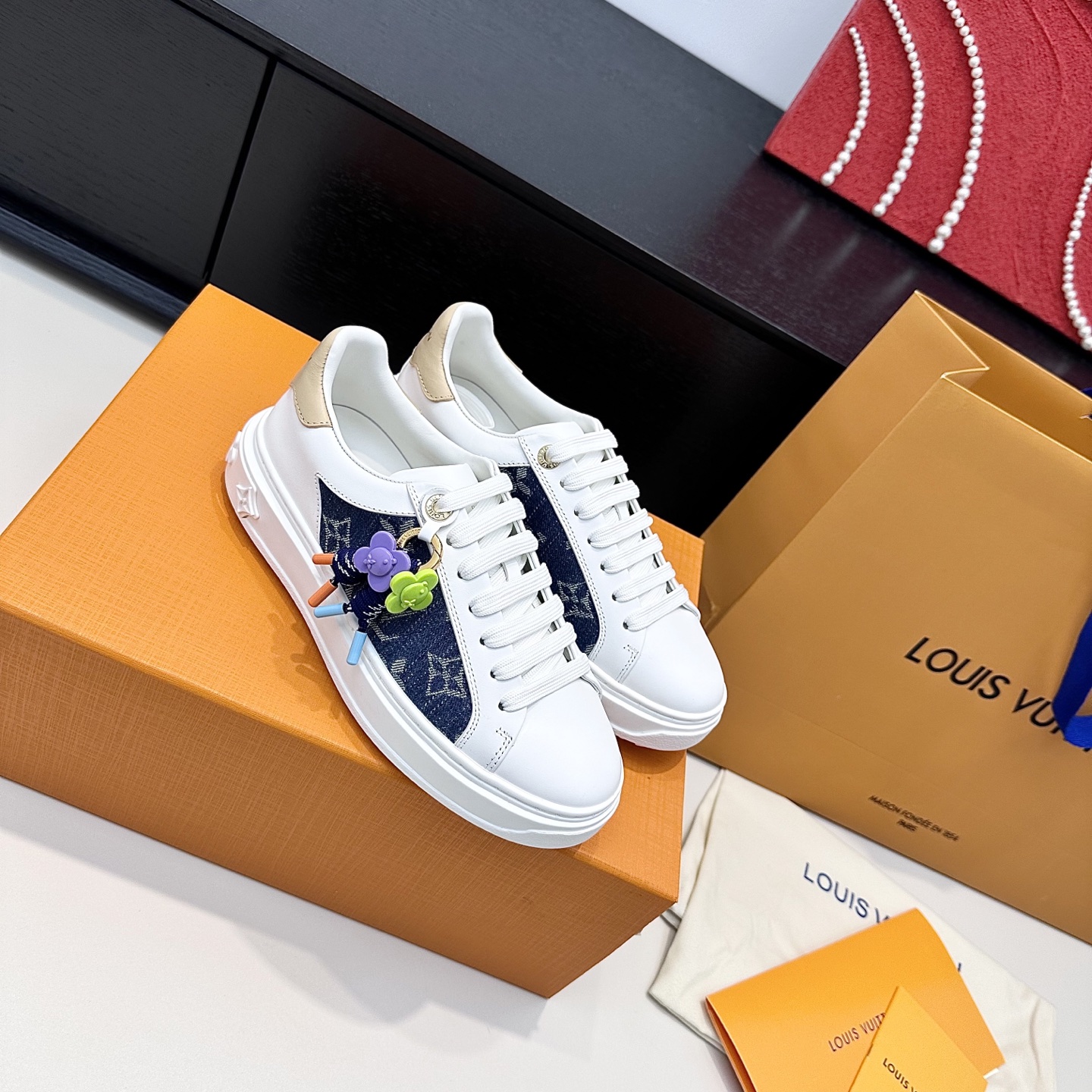 LOUIS VUITTON sneakers minimalistisch en modieus - premium versie