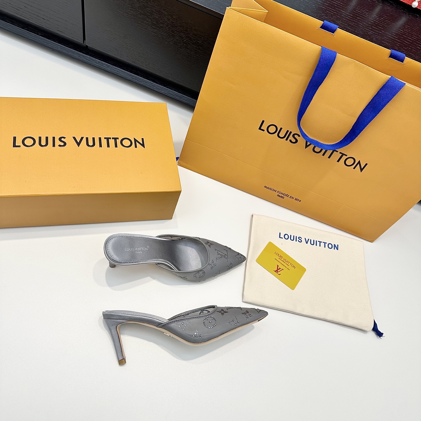 Louis Vuitton Sandals