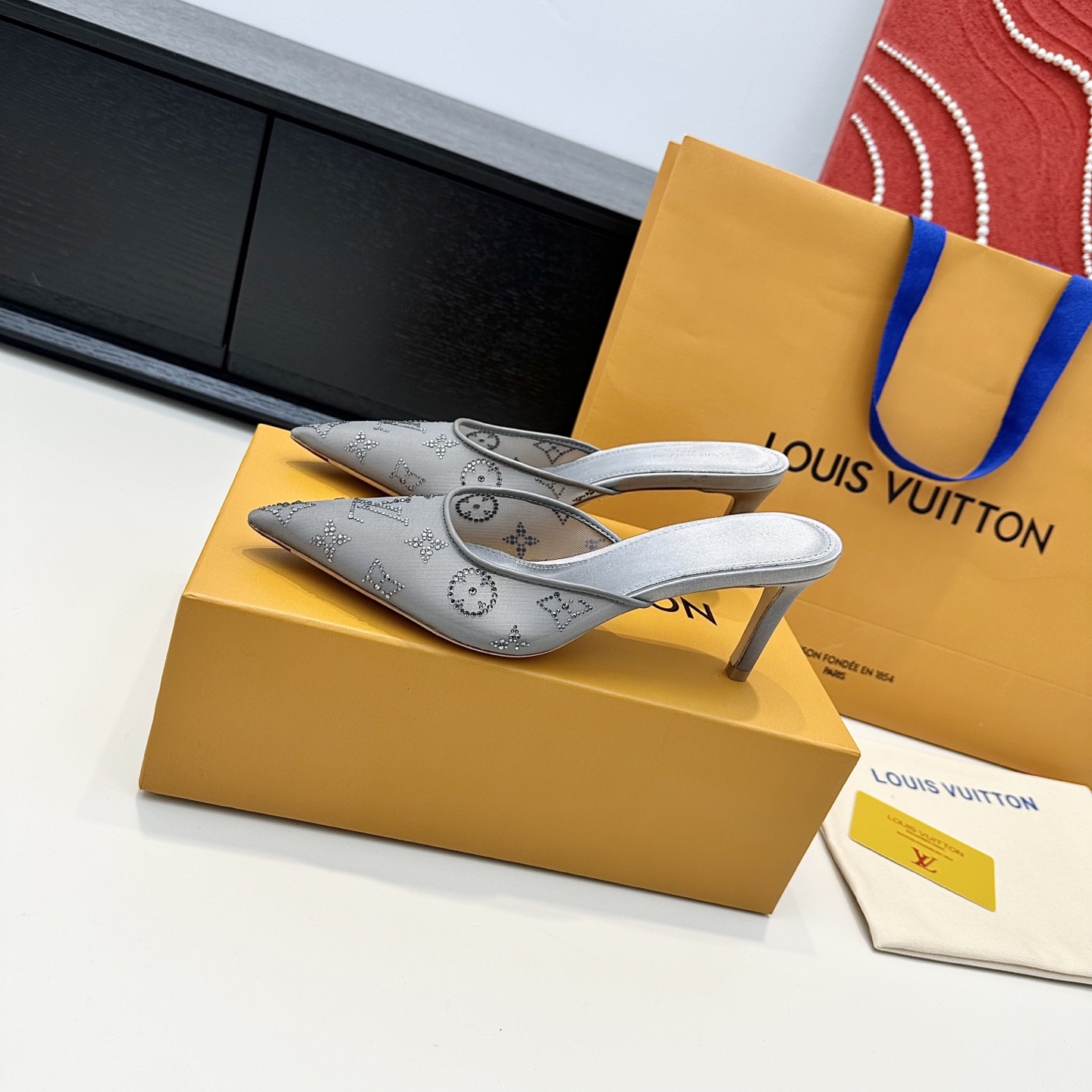 Louis Vuitton Sandals
