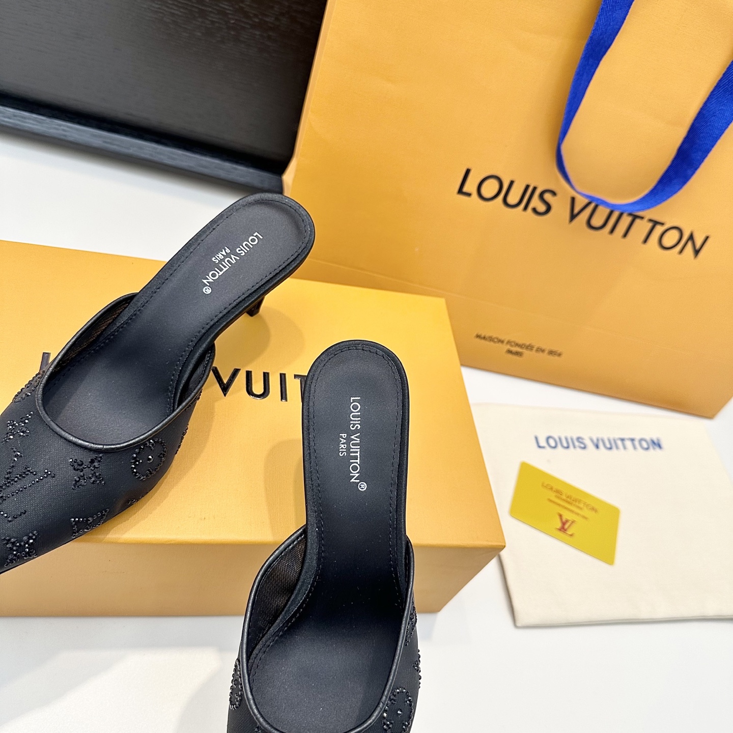 Louis Vuitton Sandals