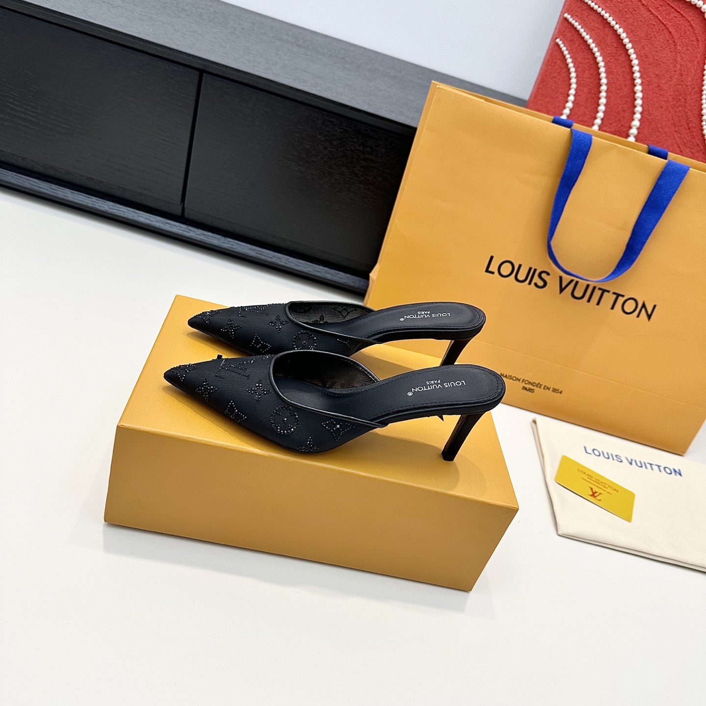 Louis Vuitton Sandals