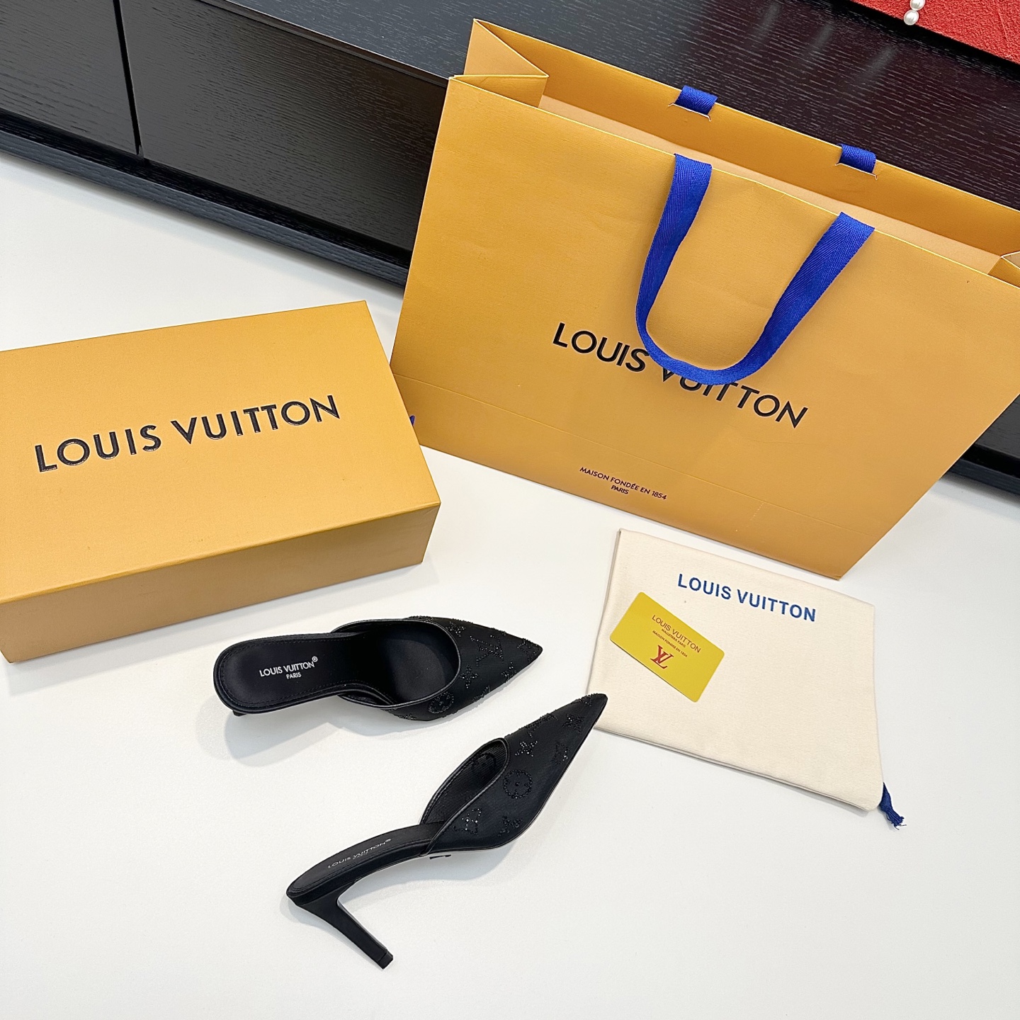 Louis Vuitton Sandals