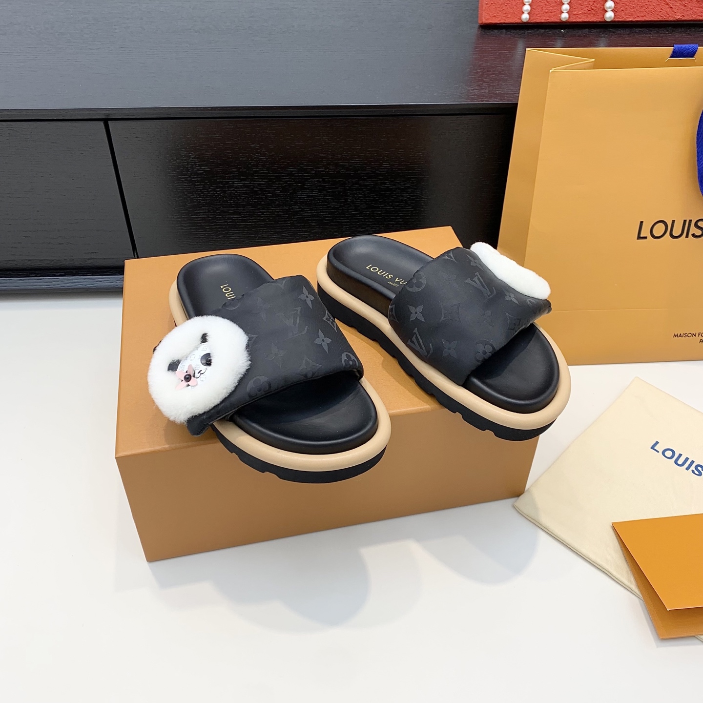 LOUIS VUITTON Panda Plush Slippers Classic Monogram - Top Quality Version