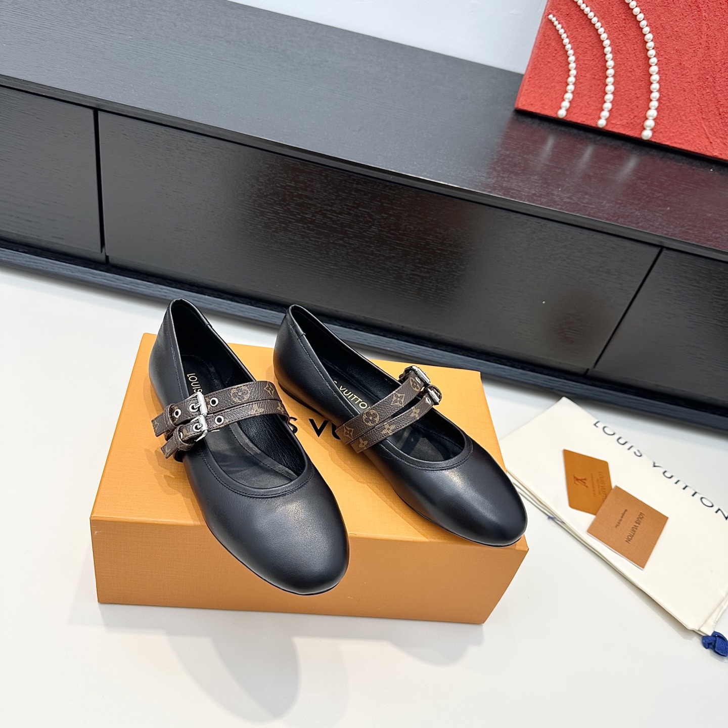 LOUIS VUITTON Mary Jane shoes, simple and stylish - premium version