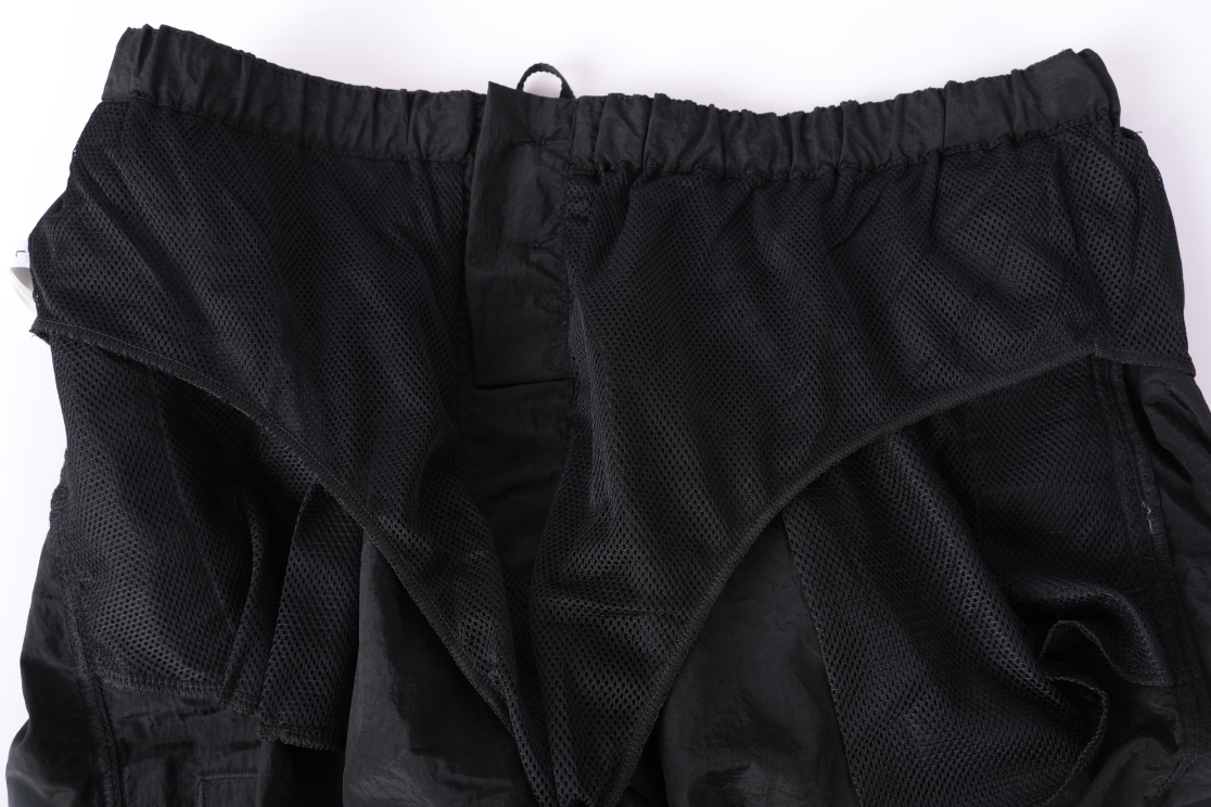 스톤아일랜드 메탈릭 나일론 경량 남성 반바지 51569 이미지 9