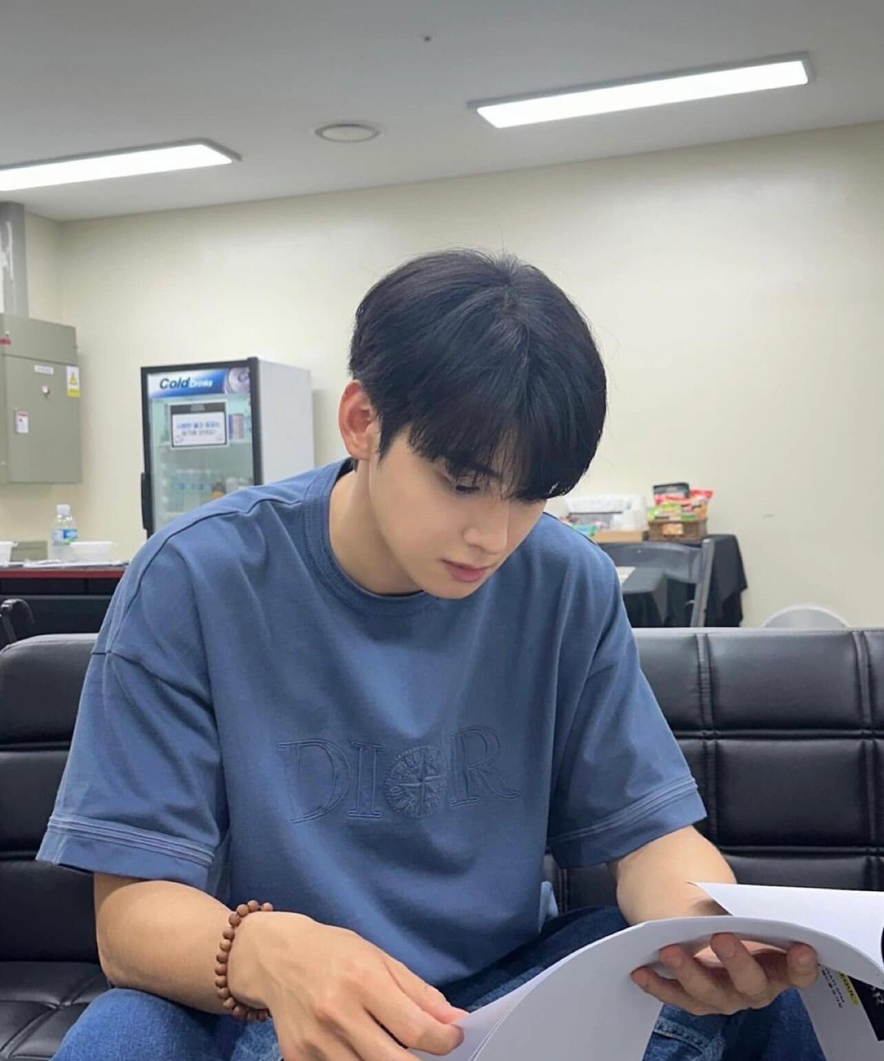 스톤아일랜드 로고 자수 크루넥 반팔 티셔츠 상세 이미지 5